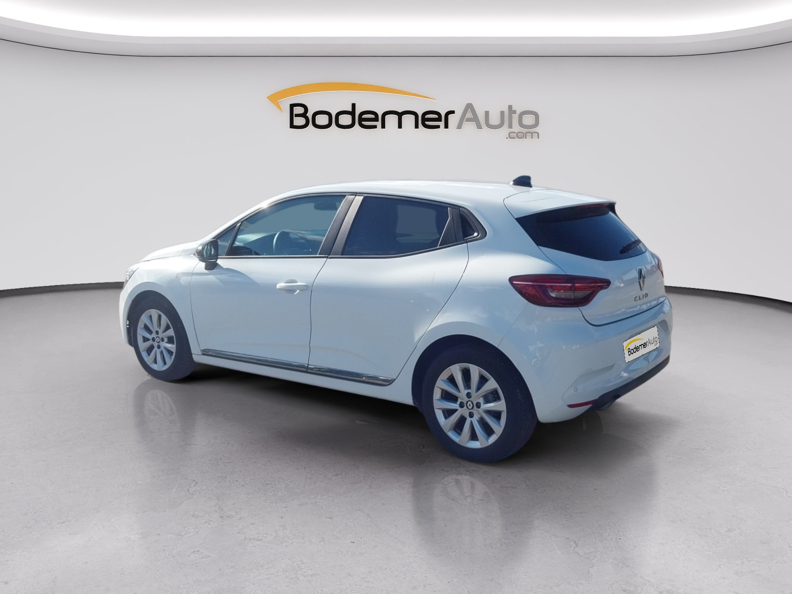 Vente en ligne Renault Clio 5 Clio TCe 90 au prix de 13 690 €