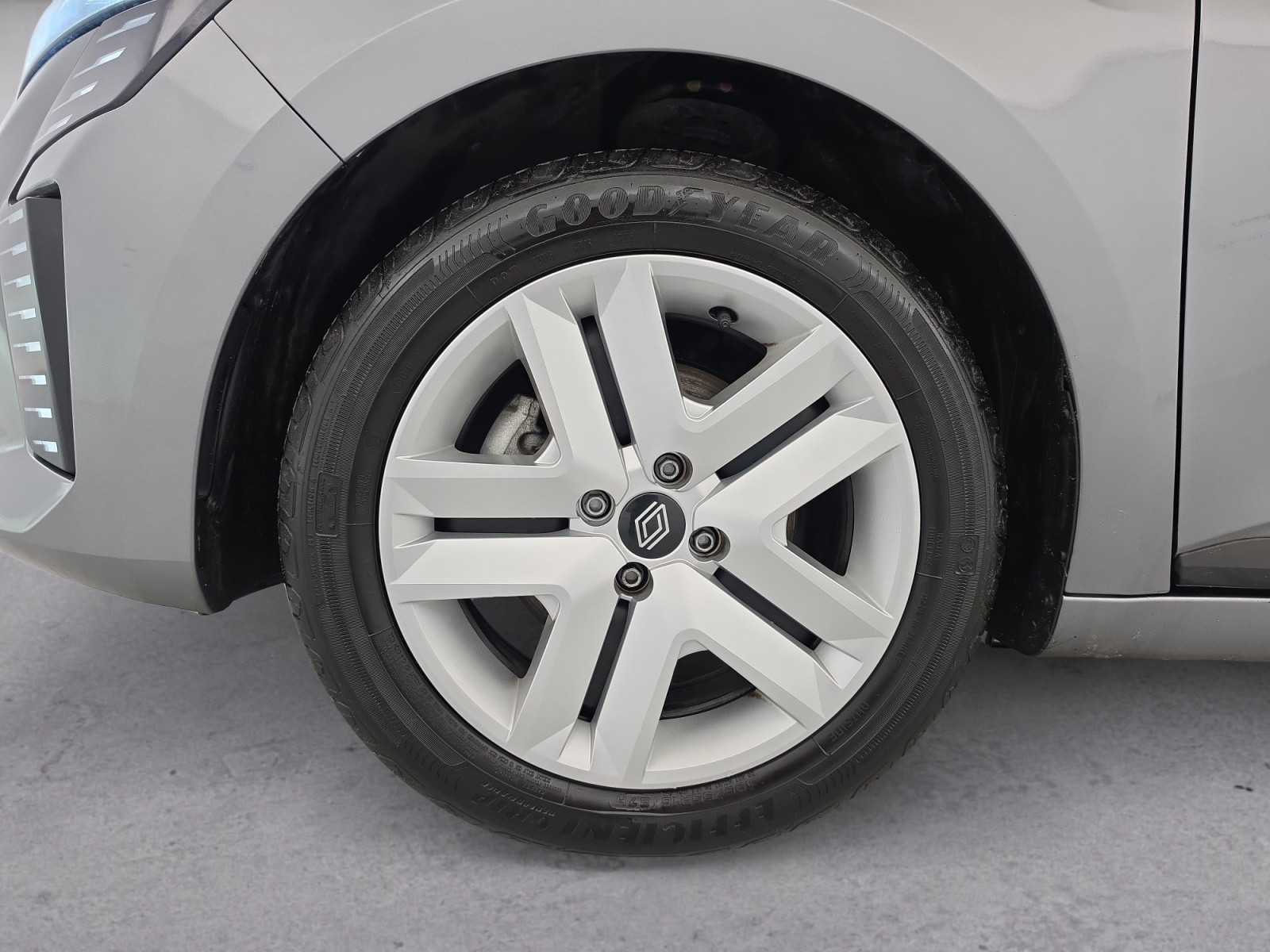 Vente en ligne Renault Clio 5 Clio Blue dCi 100 ch GSR2 au prix de 17 490 €