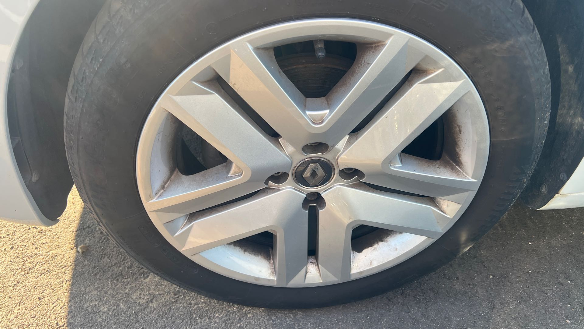 Vente en ligne Renault Clio 5 Clio TCe 90 - 21N au prix de 13 290 €