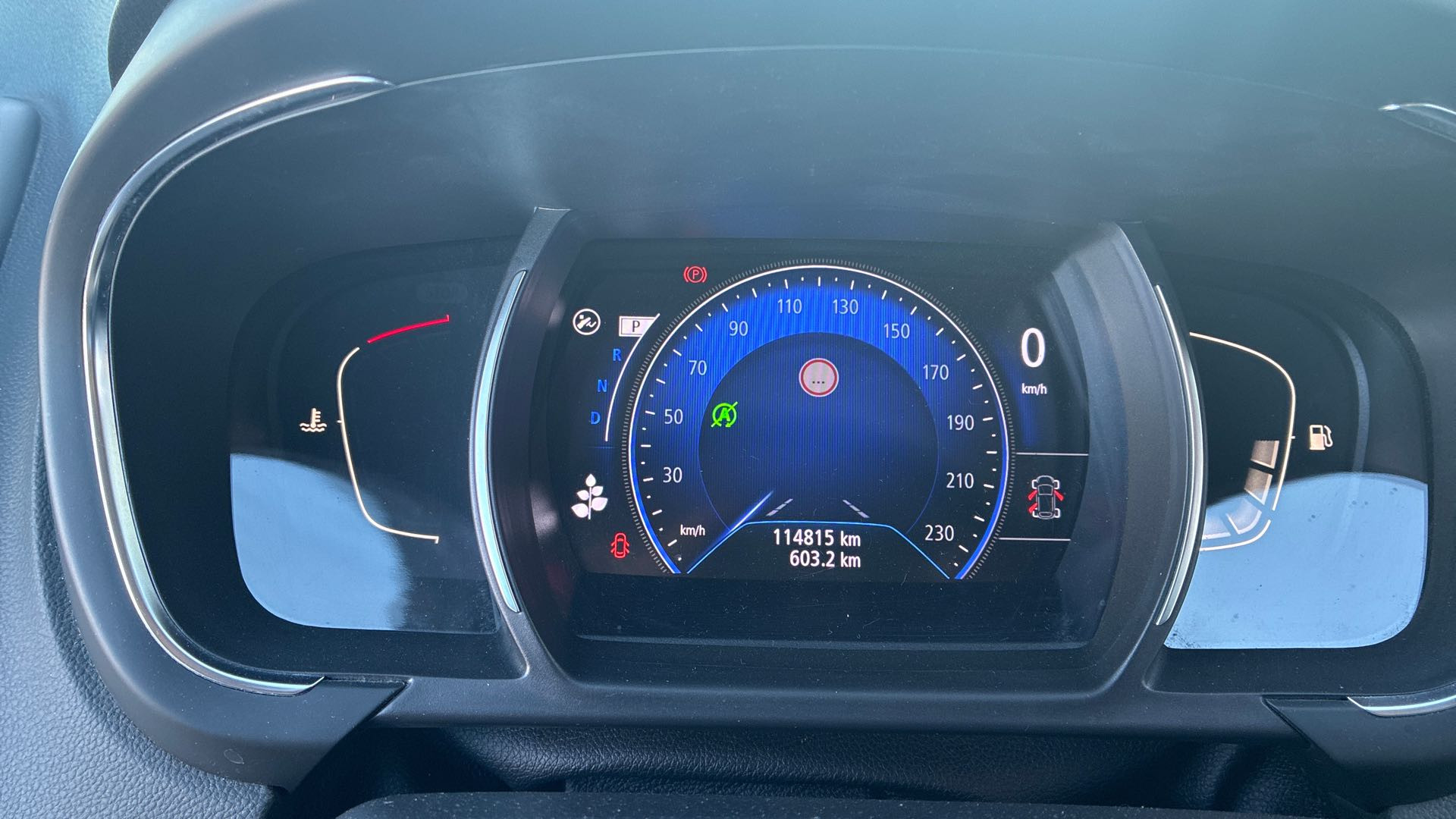 Vente en ligne Renault Scenic 4 Scenic Blue dCi 120 EDC au prix de 14 590 €