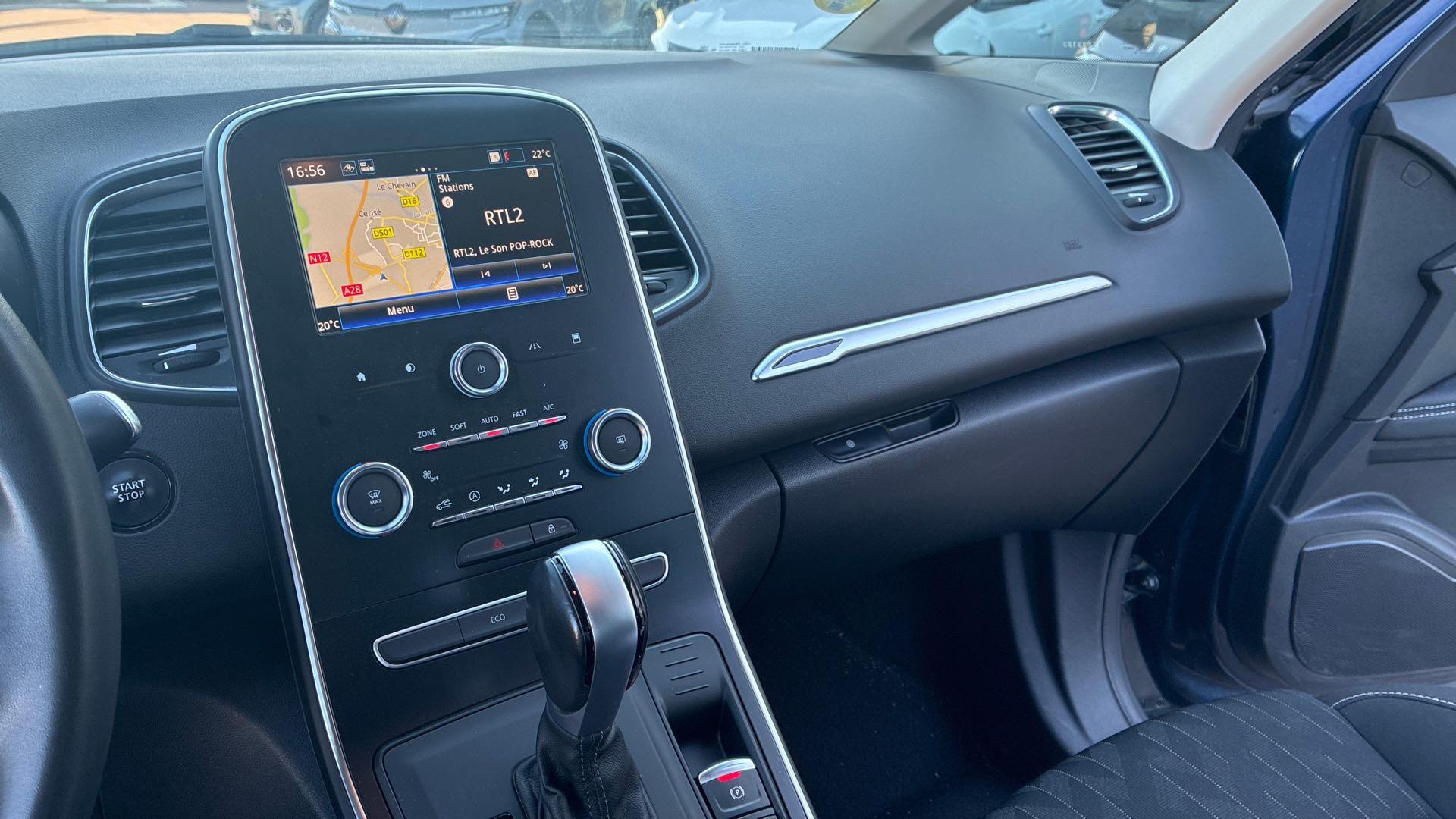 Vente en ligne Renault Scenic 4 Scenic Blue dCi 120 EDC au prix de 14 590 €