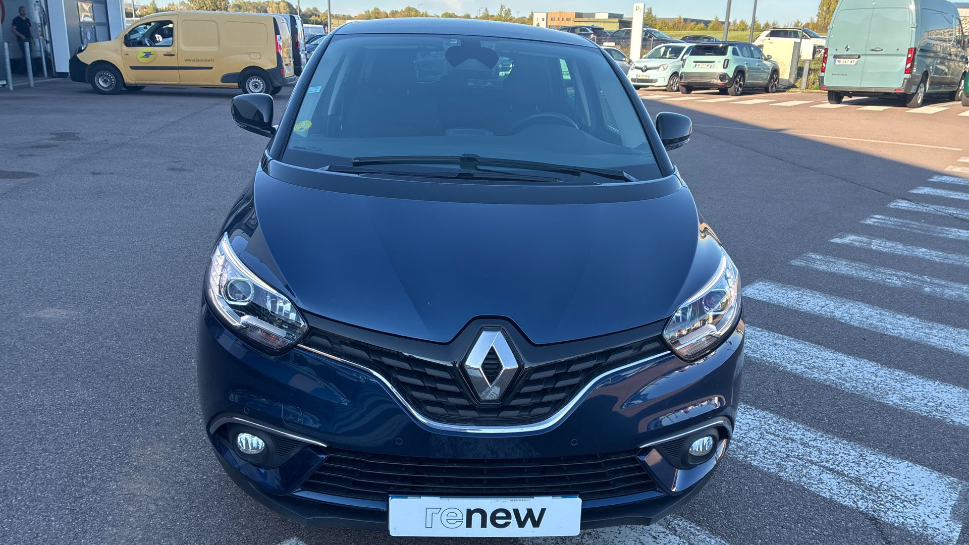 Vente en ligne Renault Scenic 4 Scenic Blue dCi 120 EDC au prix de 14 590 €