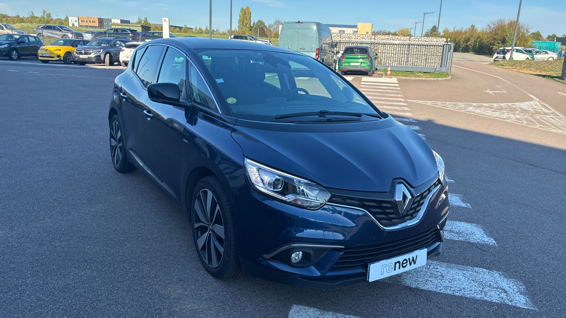 Vente en ligne Renault Scenic 4 Scenic Blue dCi 120 EDC au prix de 14 590 €