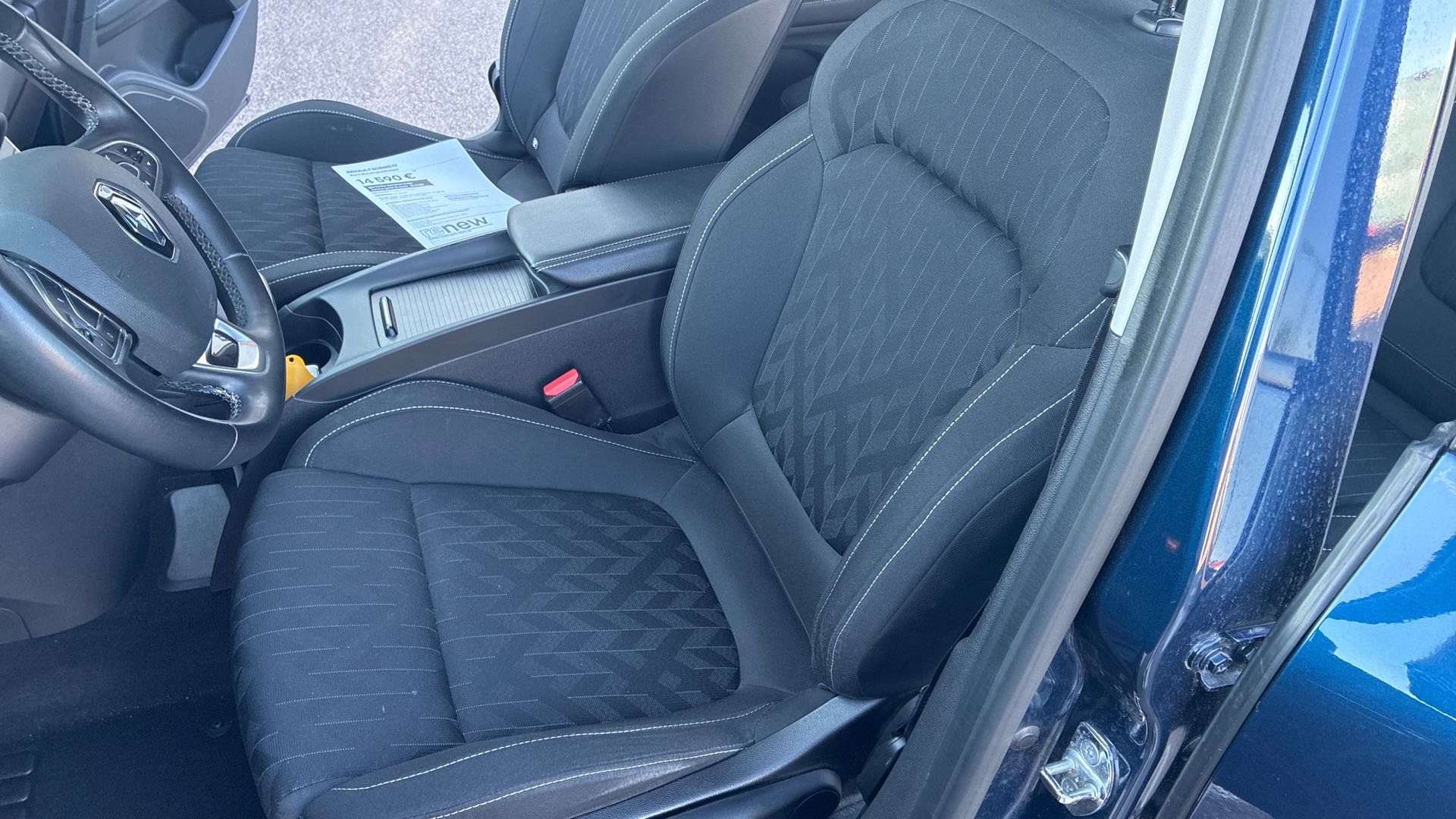 Vente en ligne Renault Scenic 4 Scenic Blue dCi 120 EDC au prix de 14 590 €