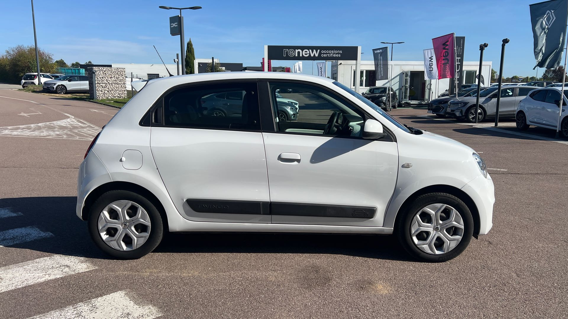 Vente en ligne Renault Twingo 3  SCe 65 - 21 au prix de 11 990 €