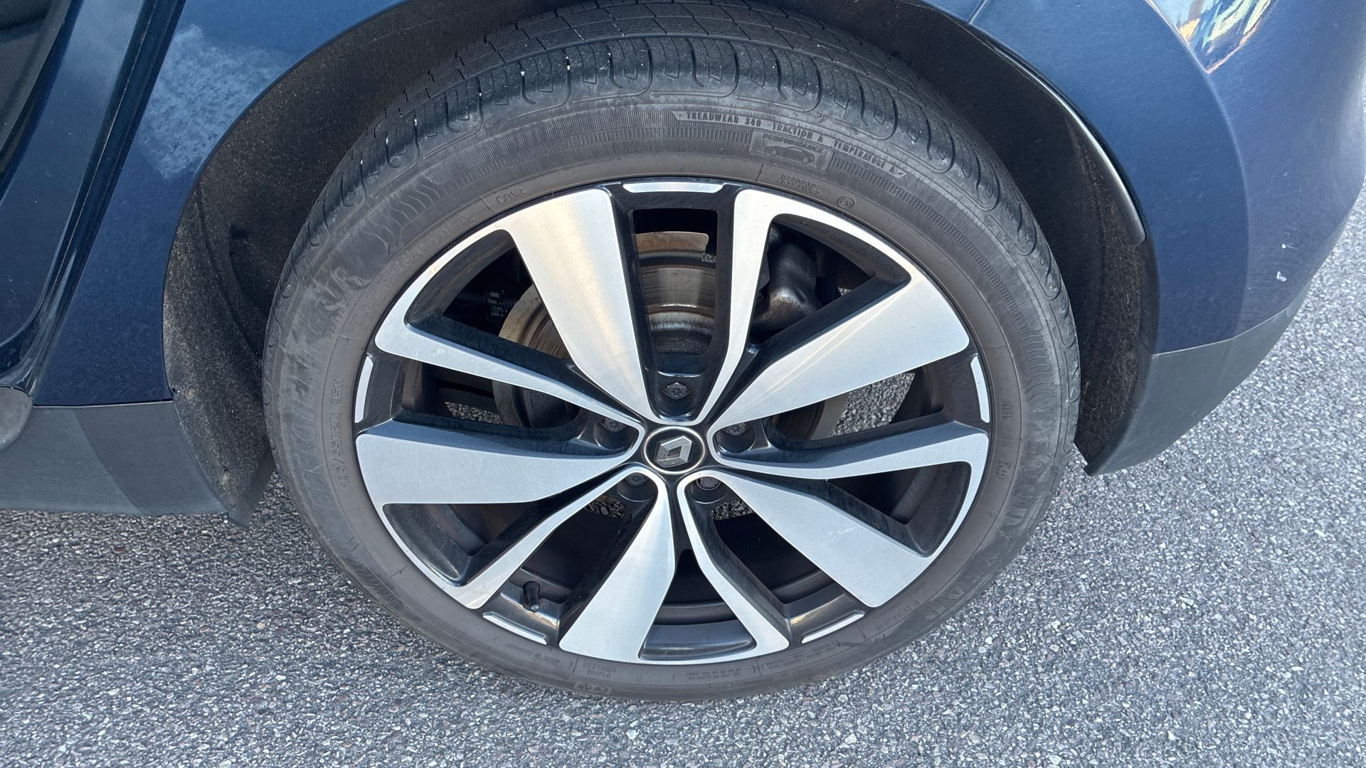 Vente en ligne Renault Scenic 4 Scenic Blue dCi 120 EDC au prix de 14 590 €