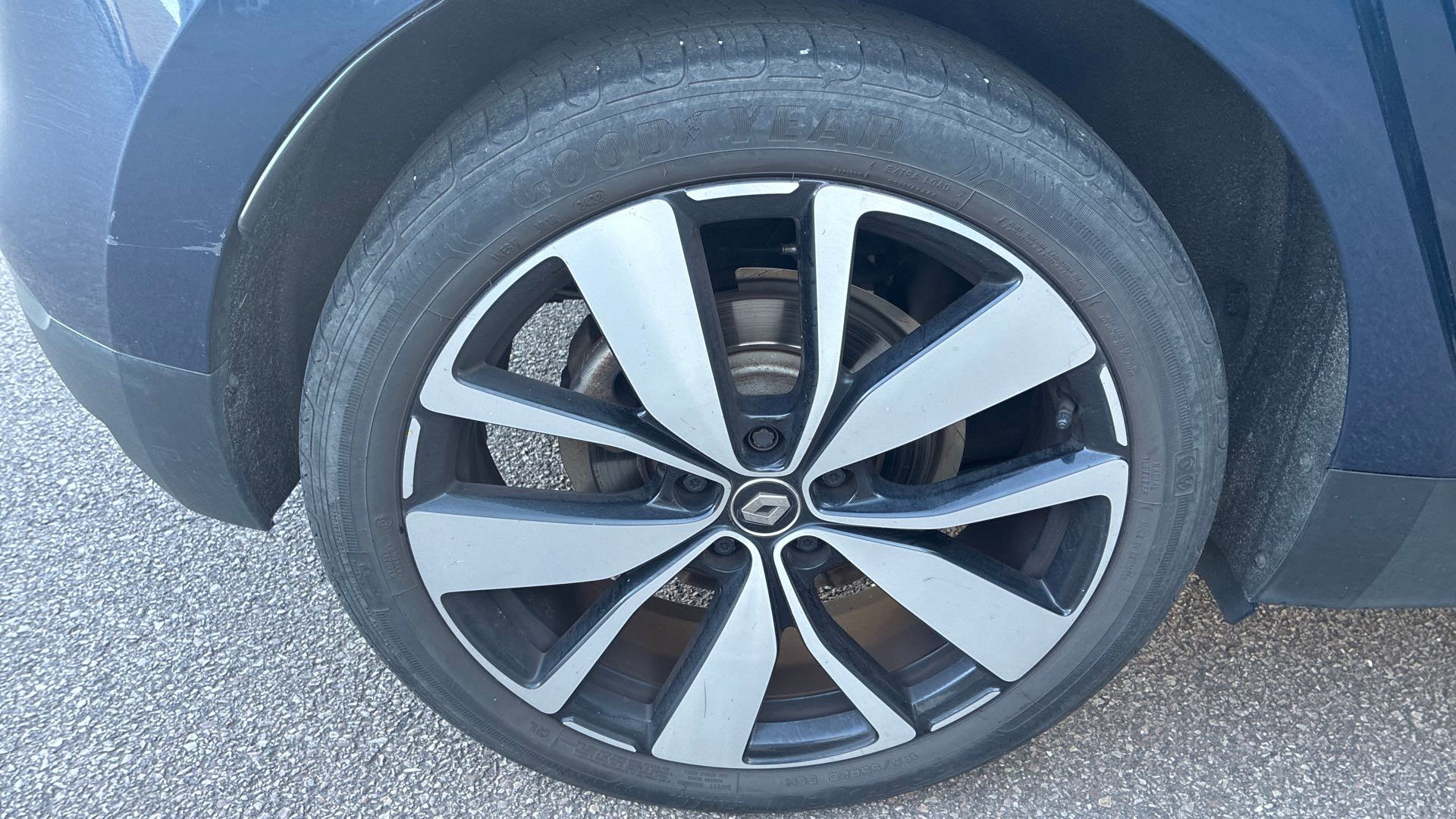 Vente en ligne Renault Scenic 4 Scenic Blue dCi 120 EDC au prix de 14 590 €