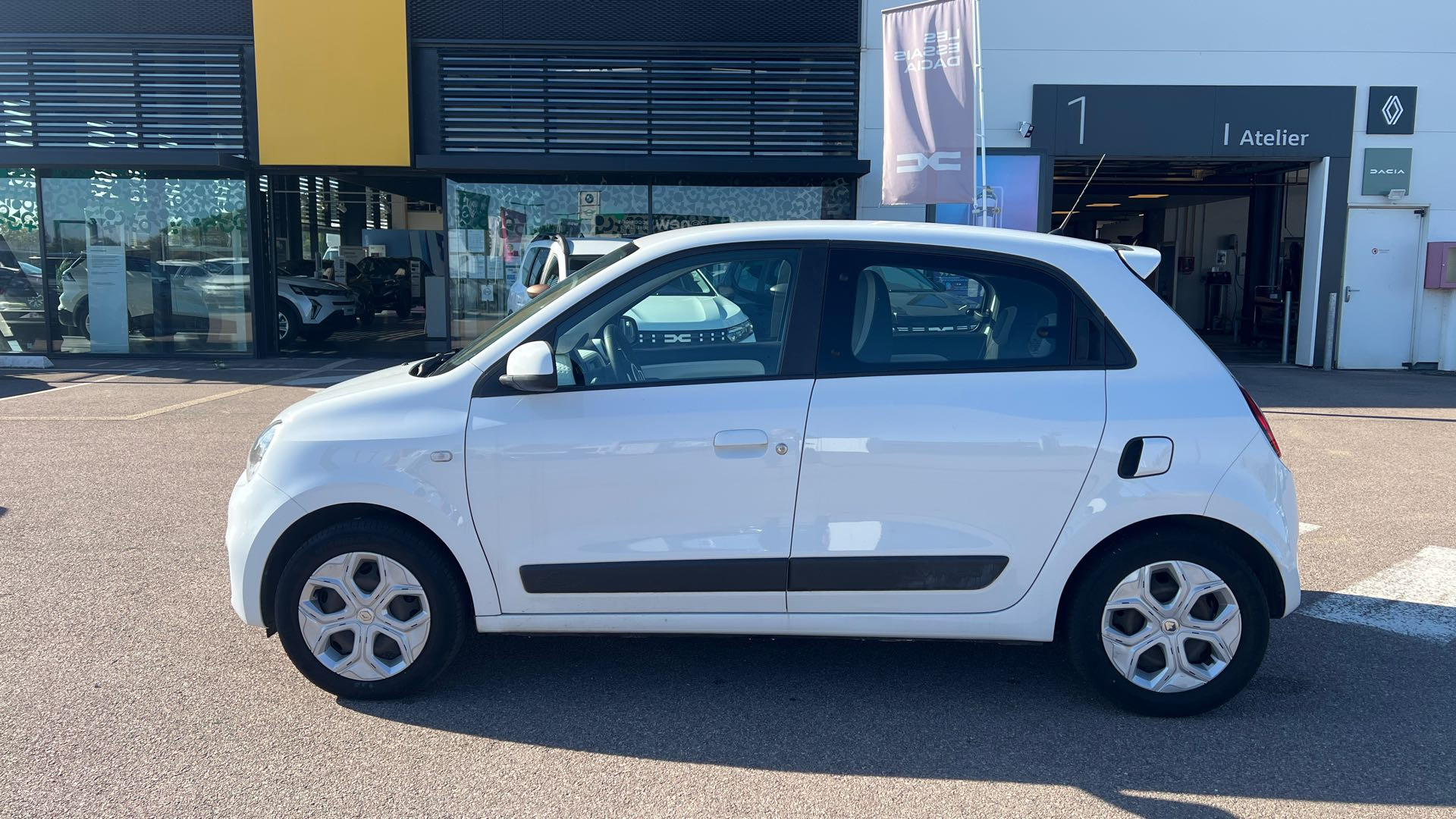 Vente en ligne Renault Twingo 3  SCe 65 - 21 au prix de 11 990 €