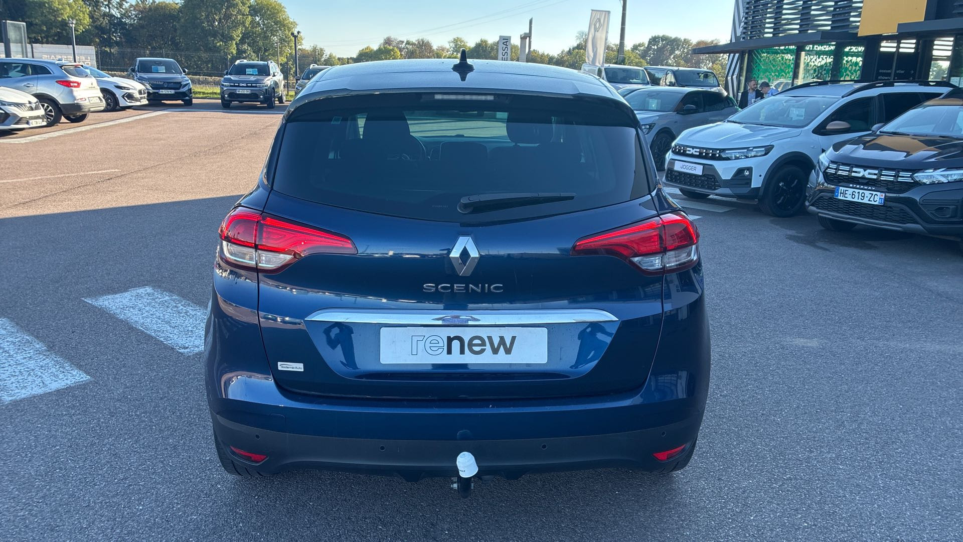 Vente en ligne Renault Scenic 4 Scenic Blue dCi 120 EDC au prix de 14 590 €