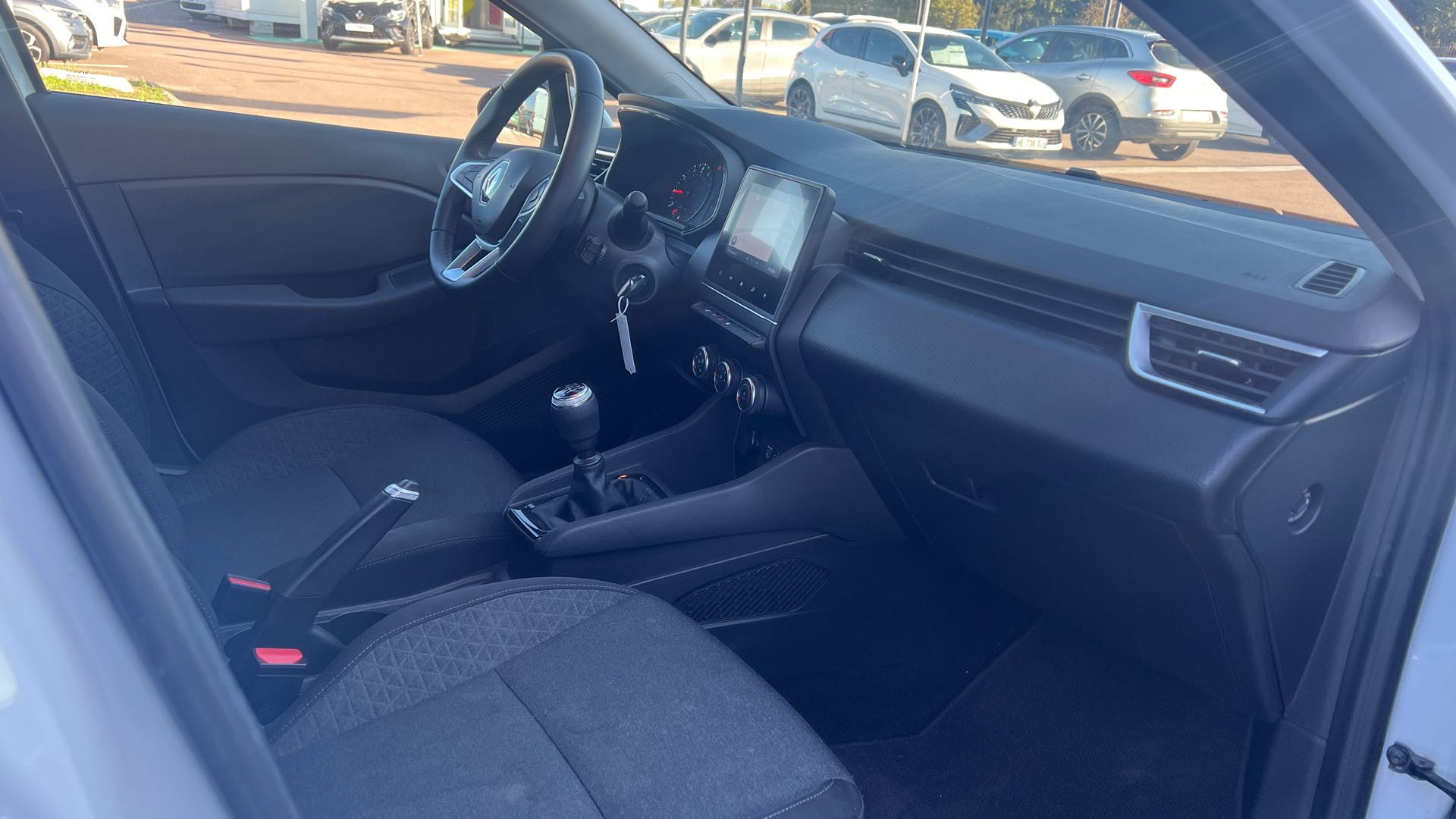 Vente en ligne Renault Clio 5 Clio TCe 90 - 21N au prix de 13 290 €