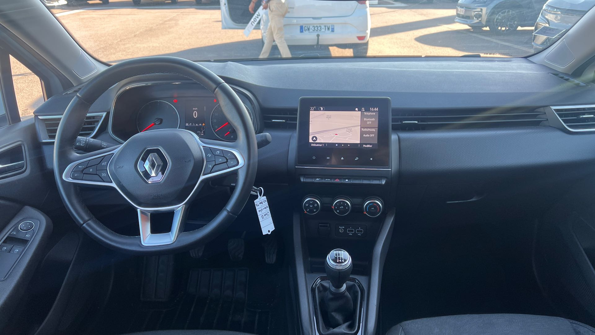 Vente en ligne Renault Clio 5 Clio TCe 90 - 21N au prix de 13 290 €