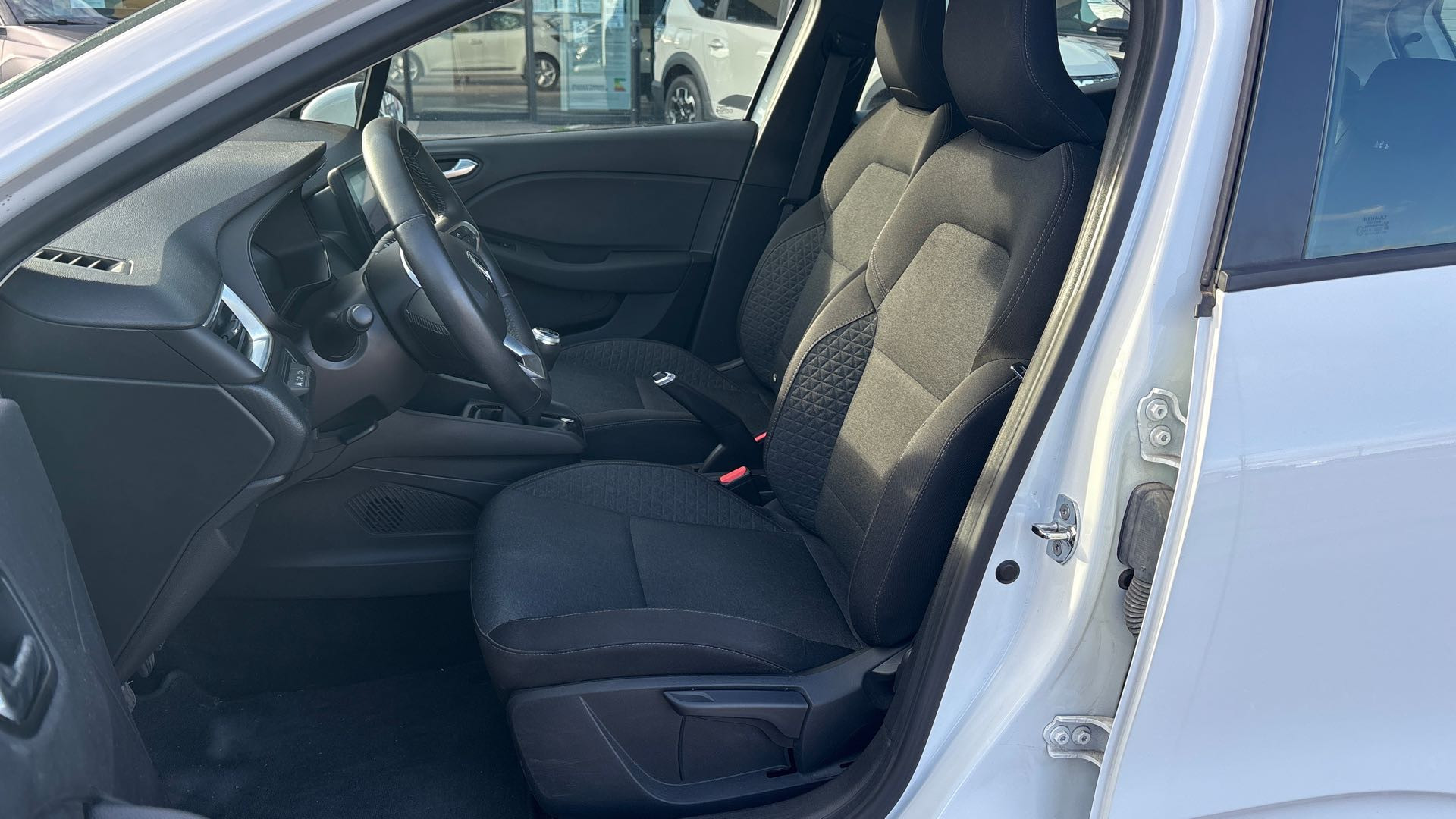 Vente en ligne Renault Clio 5 Clio TCe 90 - 21N au prix de 12 790 €