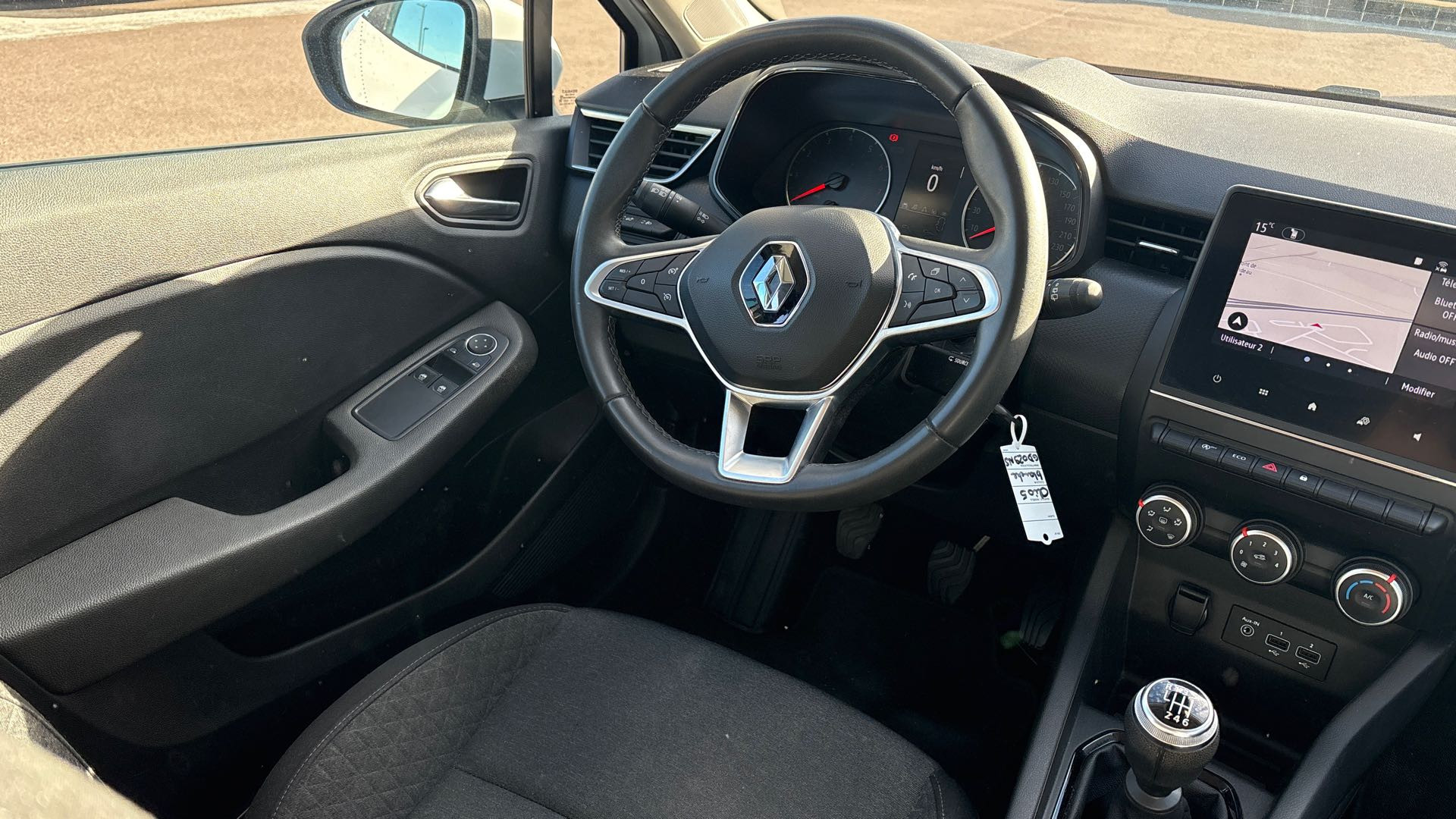 Vente en ligne Renault Clio 5 Clio TCe 90 - 21N au prix de 12 790 €