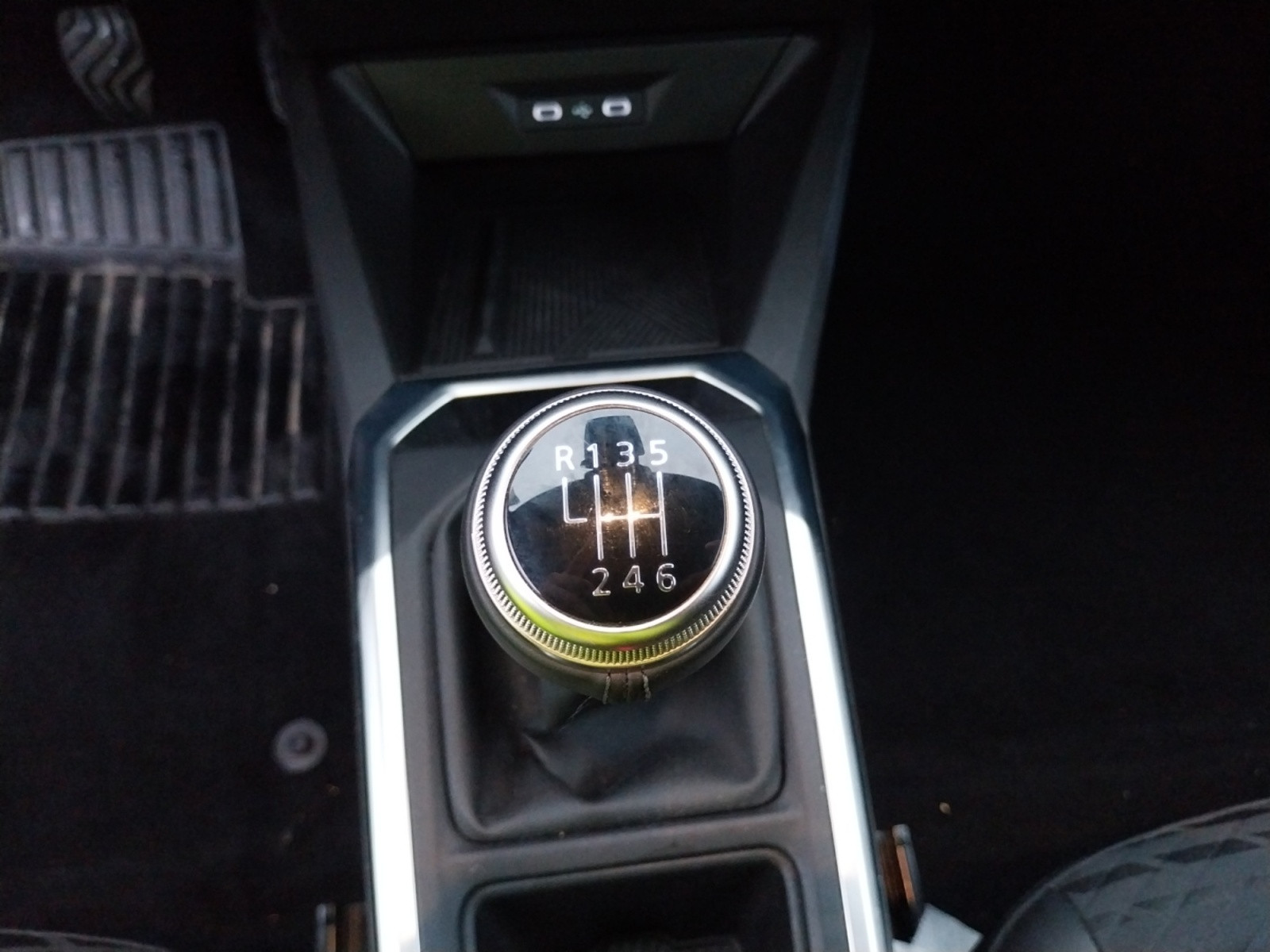 Vente en ligne Renault Clio 6 Clio TCe 115 ch au prix de 21 990 €