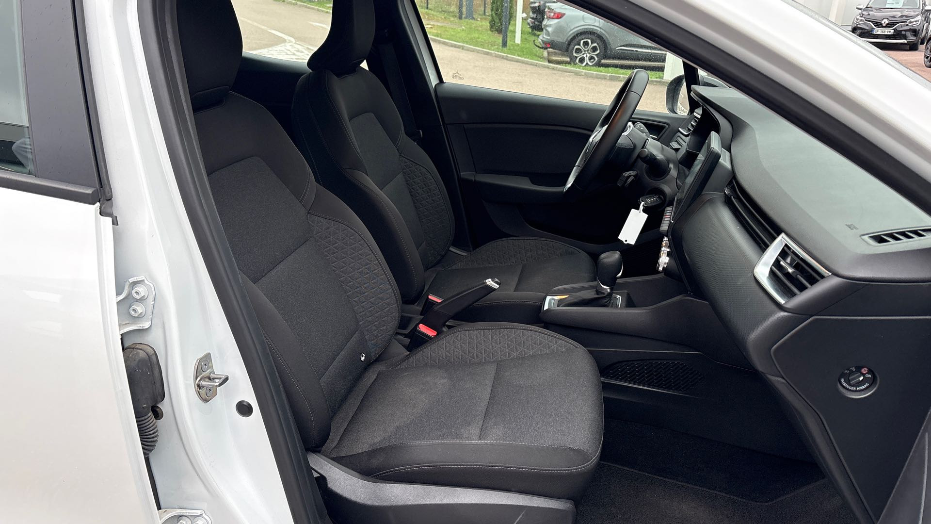 Vente en ligne Renault Clio 5 Clio E-Tech full hybrid 145 au prix de 16 390 €