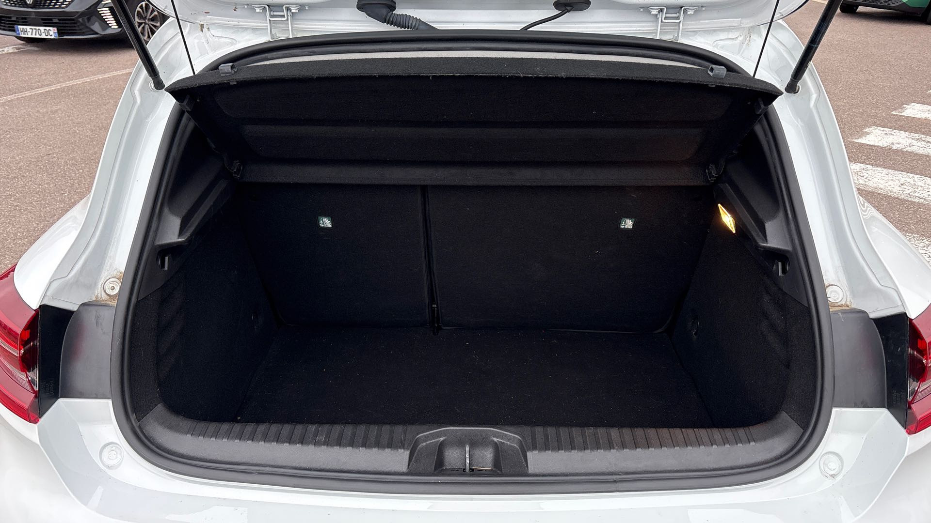 Vente en ligne Renault Clio 5 Clio E-Tech full hybrid 145 au prix de 16 390 €