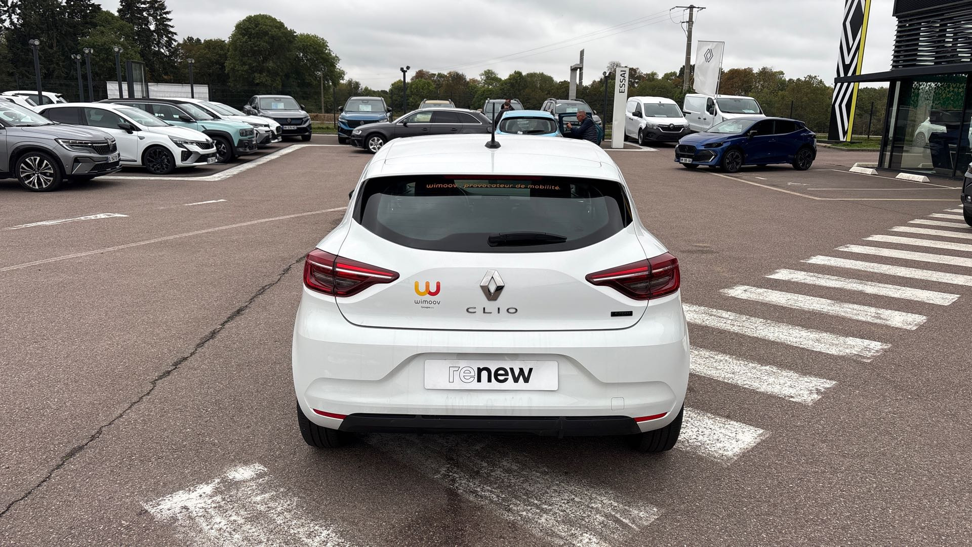 Vente en ligne Renault Clio 5 Clio E-Tech full hybrid 145 au prix de 16 390 €