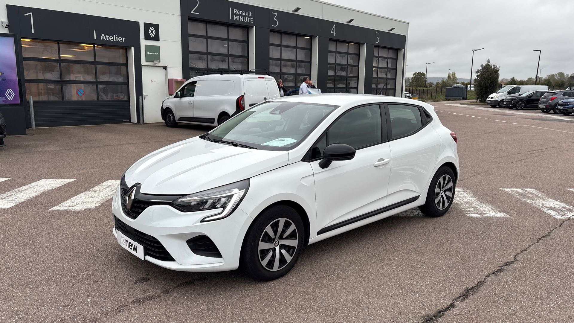 Renault Clio 5 Clio E-Tech full hybrid 145 occasion de 2023 en vente à Alençon