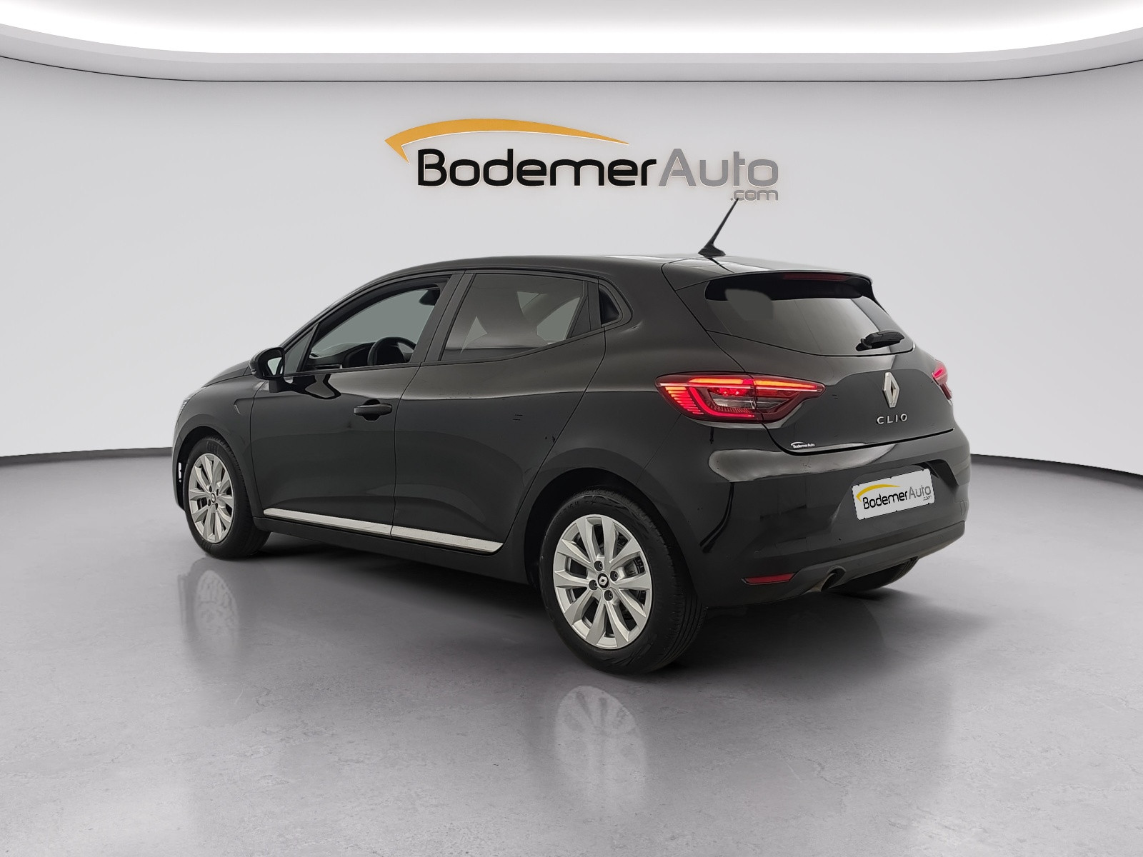 Vente en ligne Renault Clio 5 Clio Blue dCi 100 au prix de 14 990 €