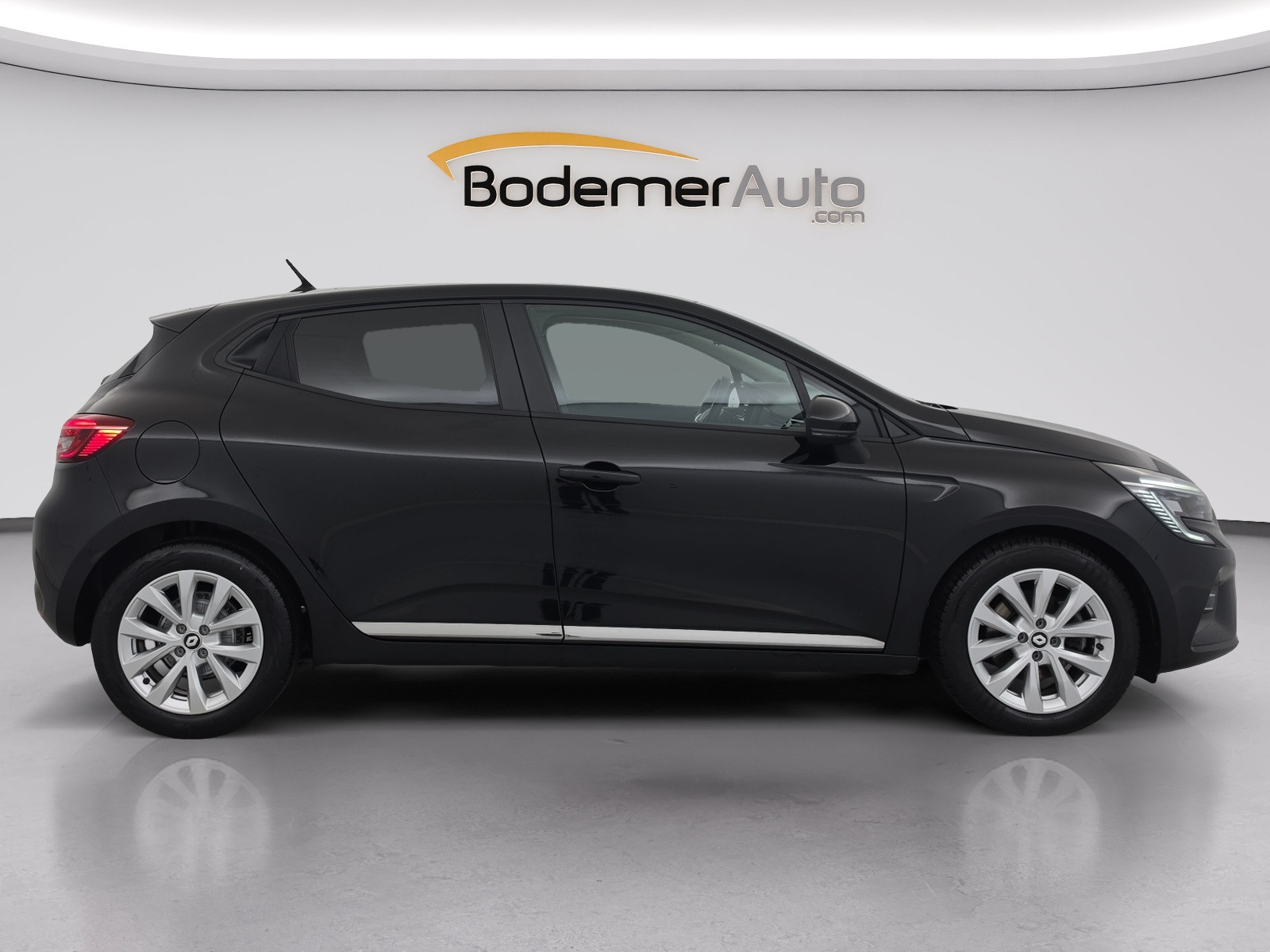 Vente en ligne Renault Clio 5 Clio Blue dCi 100 au prix de 14 990 €