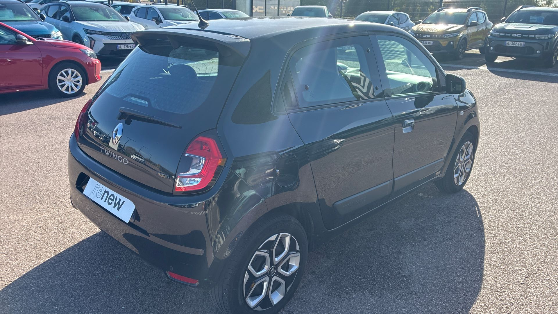 Vente en ligne Renault Twingo Electrique Twingo III E-Tech au prix de 13 990 €