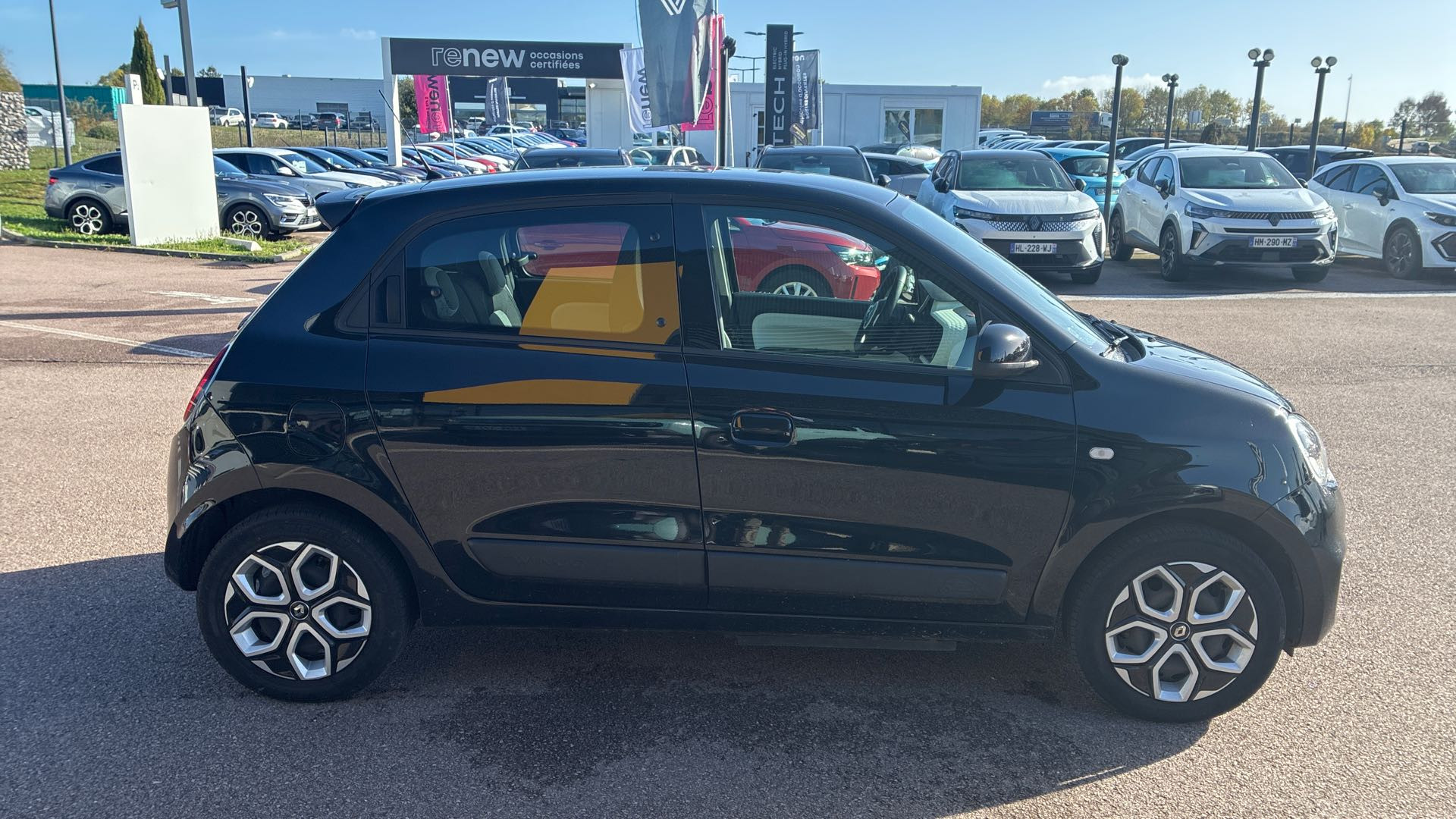 Vente en ligne Renault Twingo Electrique Twingo III E-Tech au prix de 13 990 €