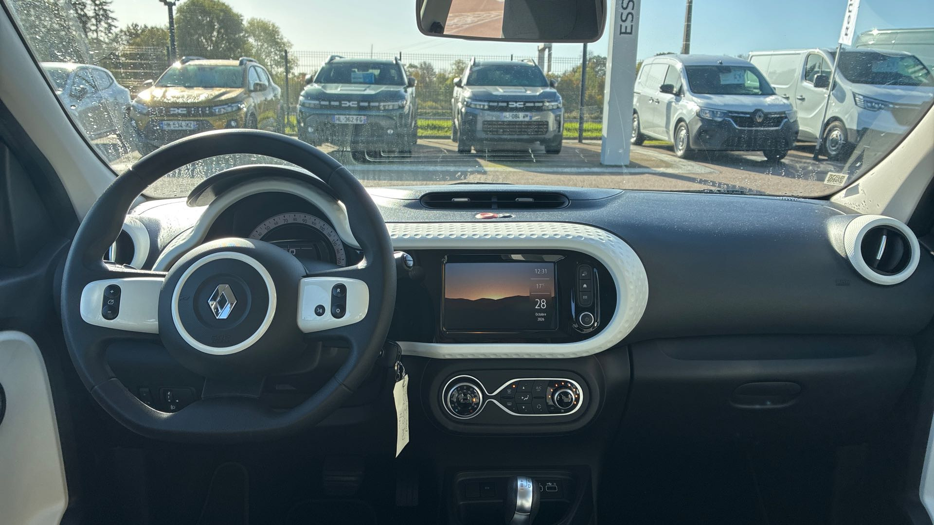Vente en ligne Renault Twingo Electrique Twingo III E-Tech au prix de 13 990 €