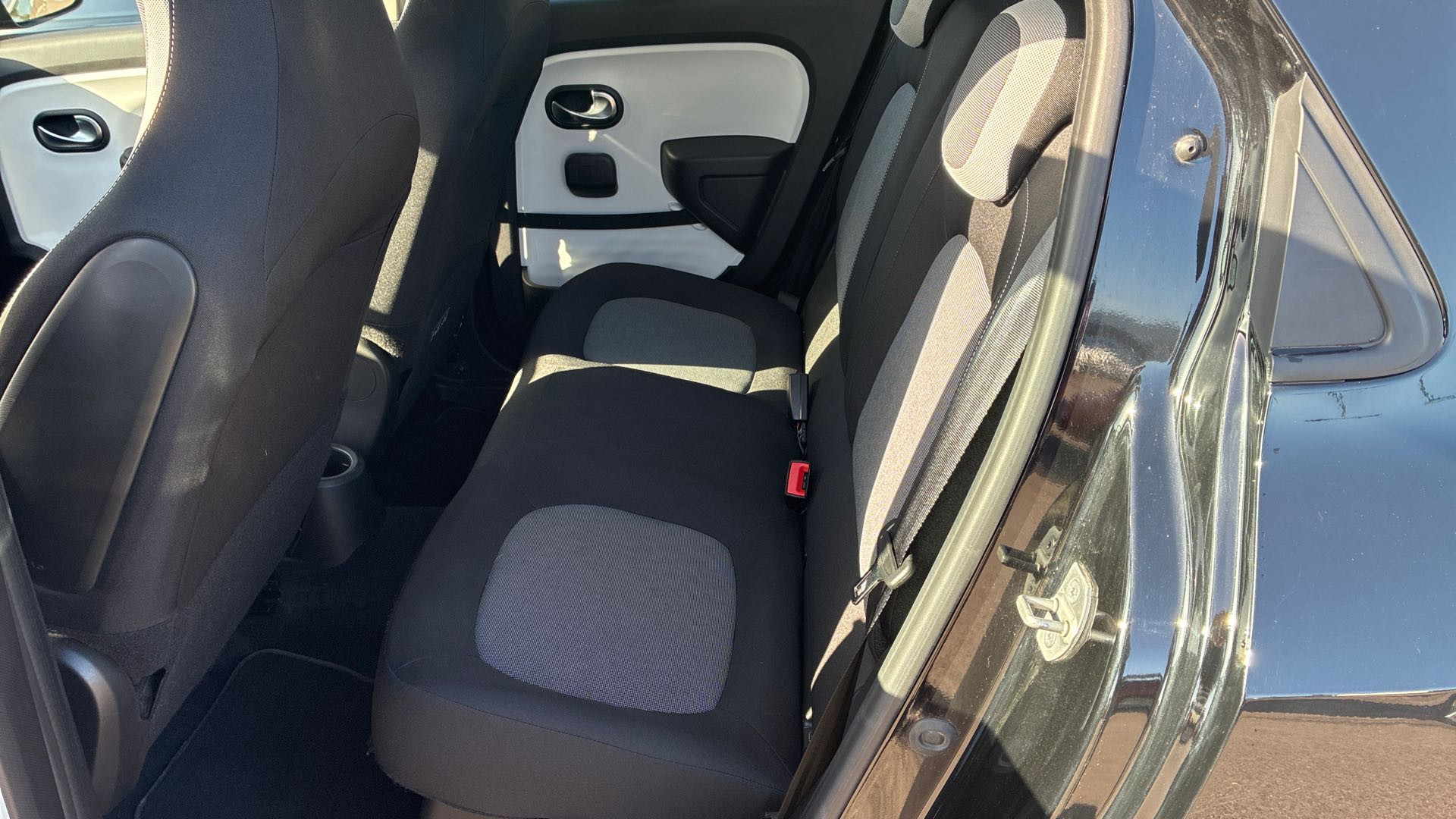 Vente en ligne Renault Twingo Electrique Twingo III E-Tech au prix de 13 990 €