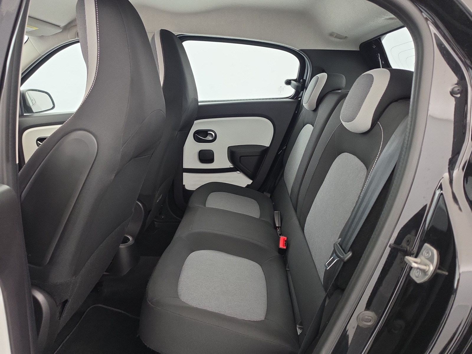 Vente en ligne Renault Twingo Electrique Twingo III E-Tech au prix de 13 990 €