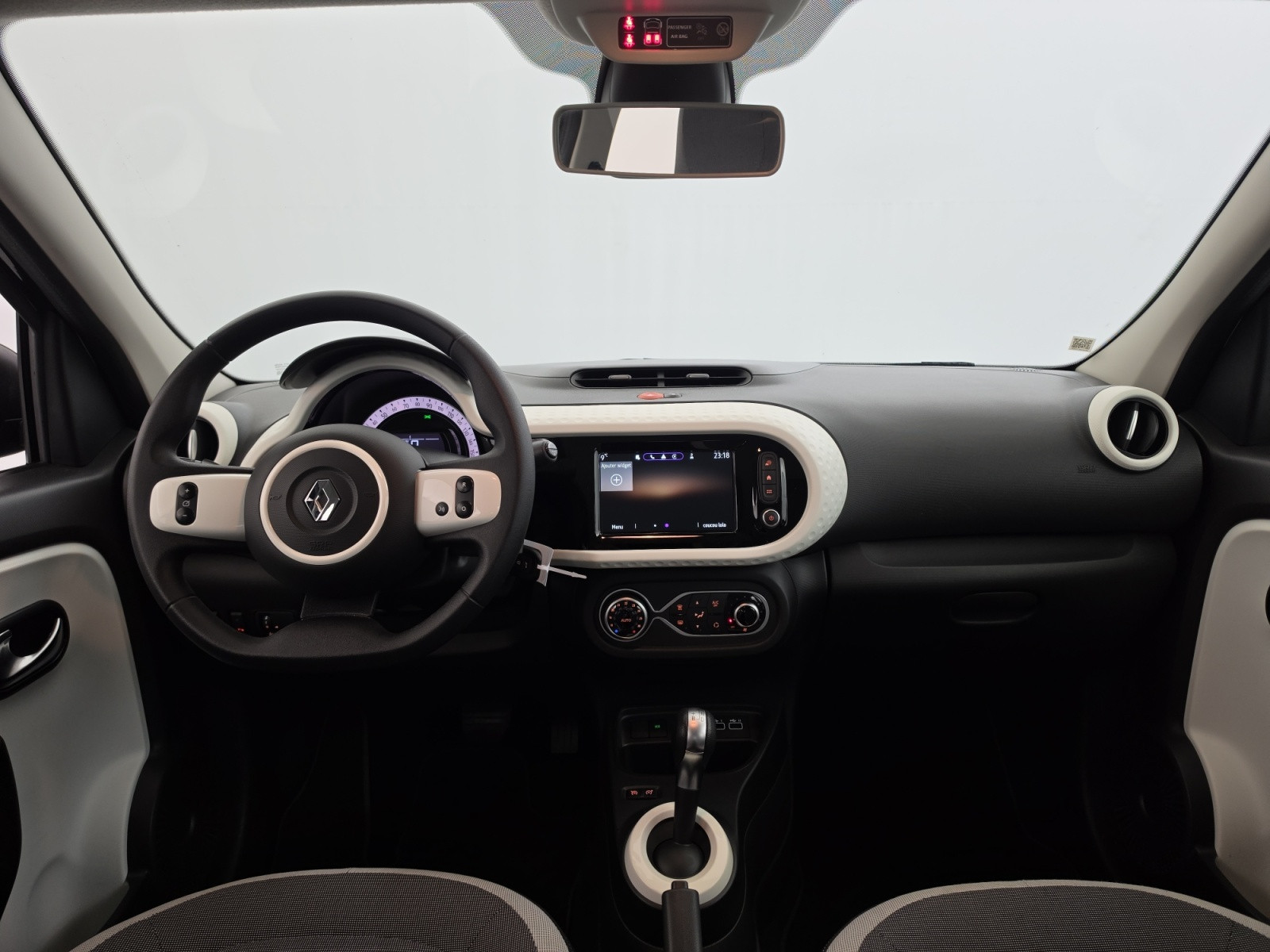 Vente en ligne Renault Twingo Electrique Twingo III E-Tech au prix de 13 990 €