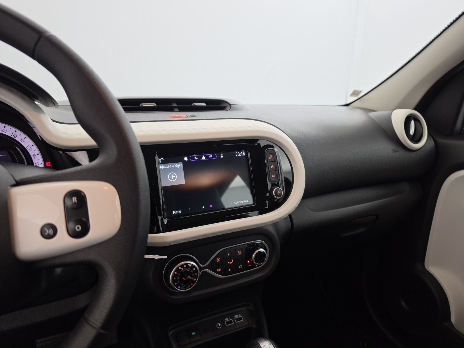 Vente en ligne Renault Twingo Electrique Twingo III E-Tech au prix de 13 990 €