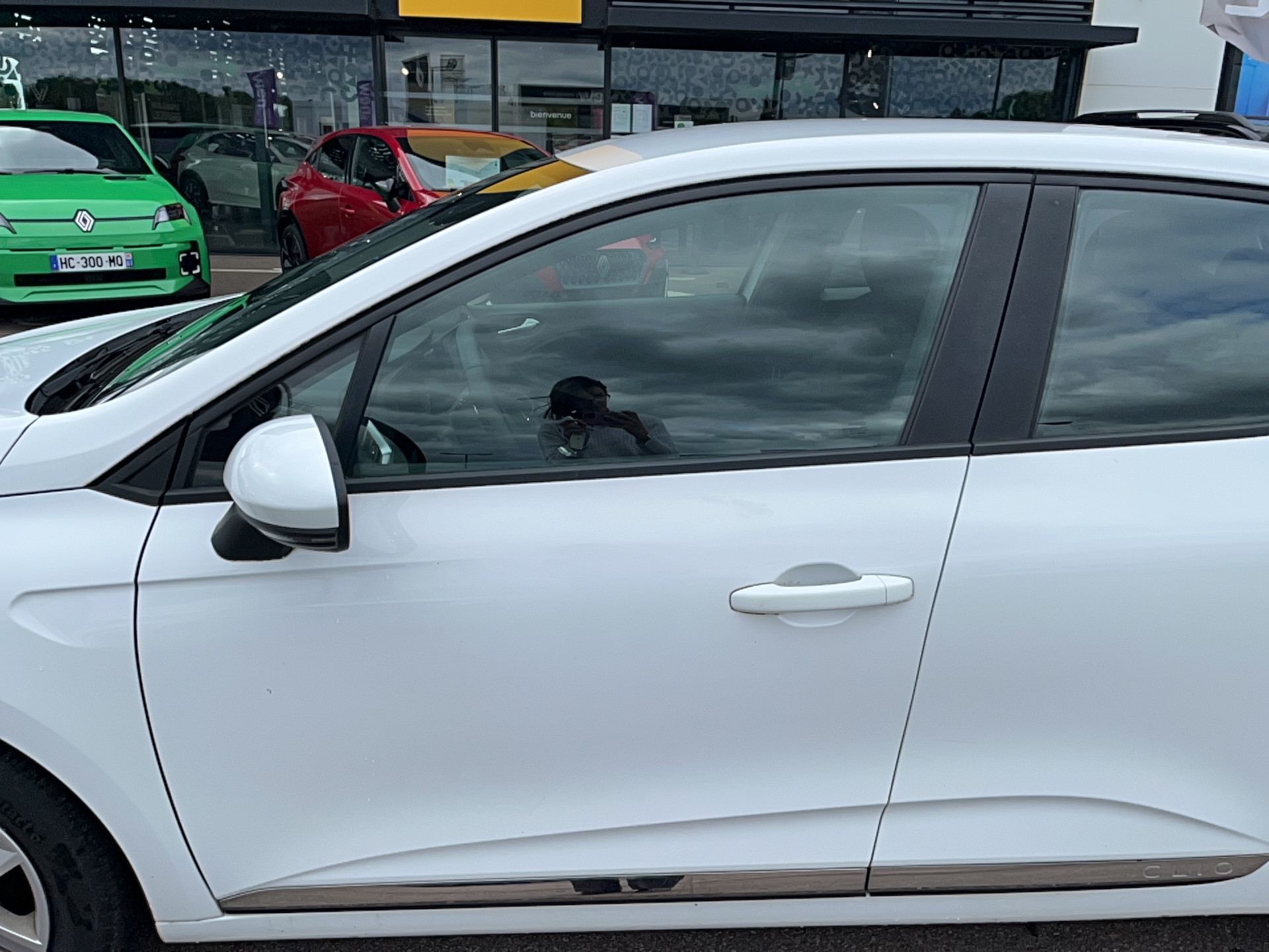 Vente en ligne Renault Clio 5 Clio TCe 90 - 21N au prix de 13 190 €