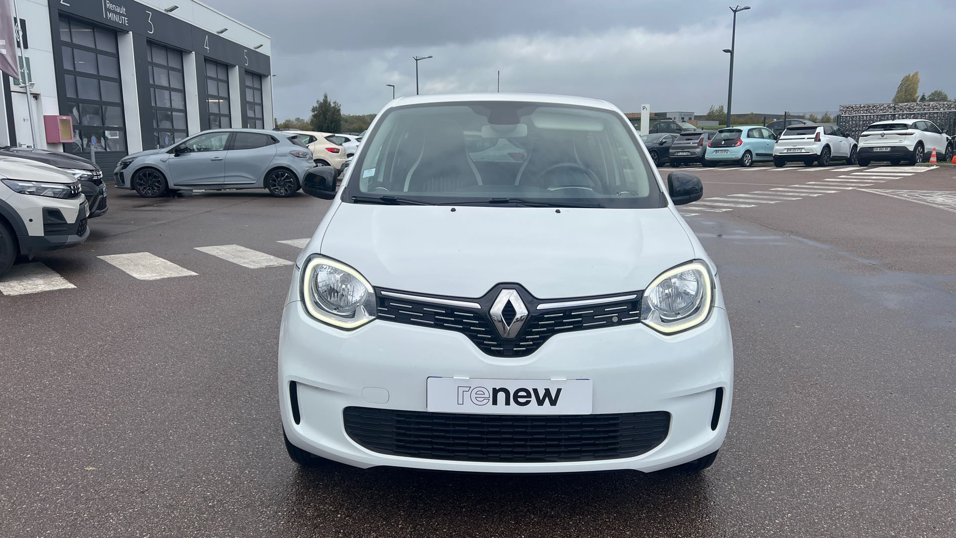 Vente en ligne Renault Twingo Electrique Twingo III E-Tech au prix de 13 990 €