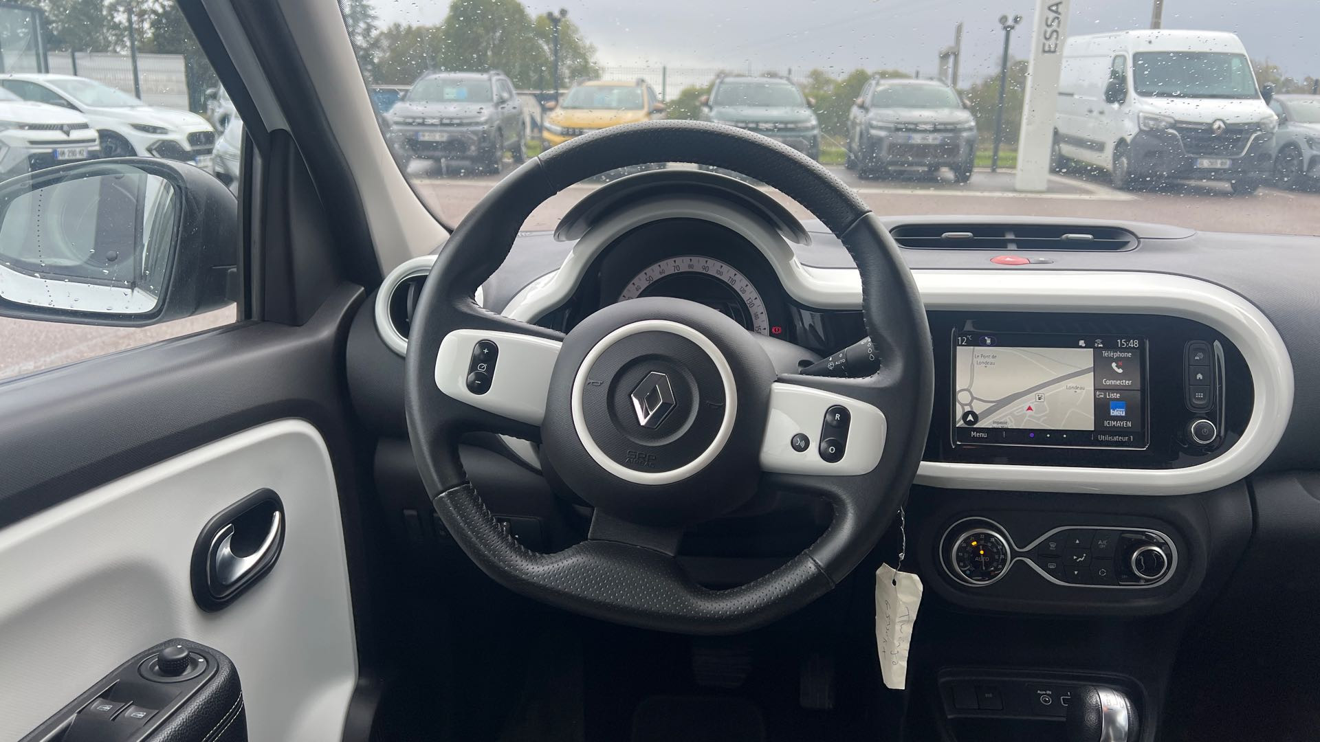 Vente en ligne Renault Twingo Electrique Twingo III E-Tech au prix de 13 990 €