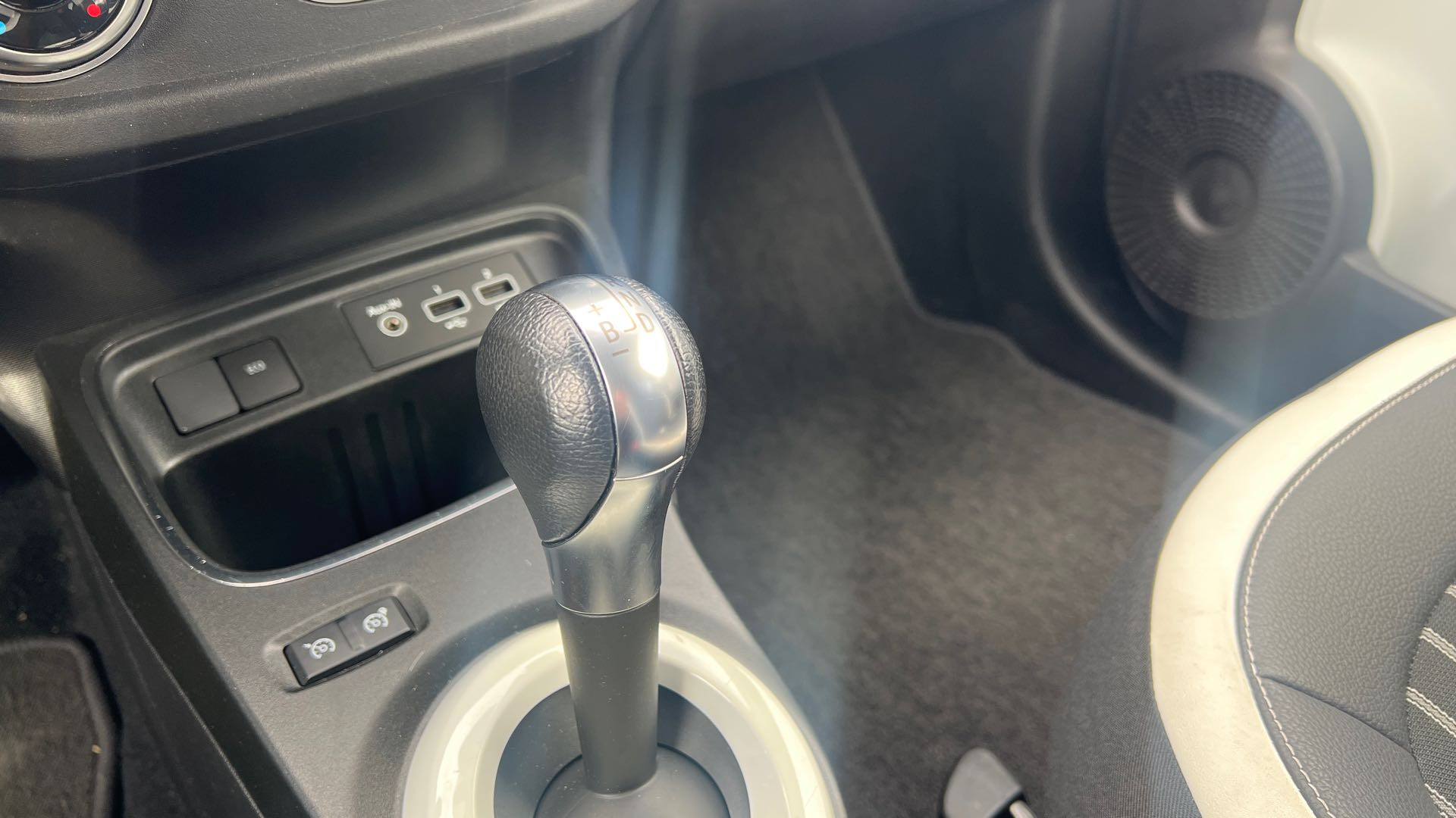 Vente en ligne Renault Twingo Electrique Twingo III E-Tech au prix de 13 990 €