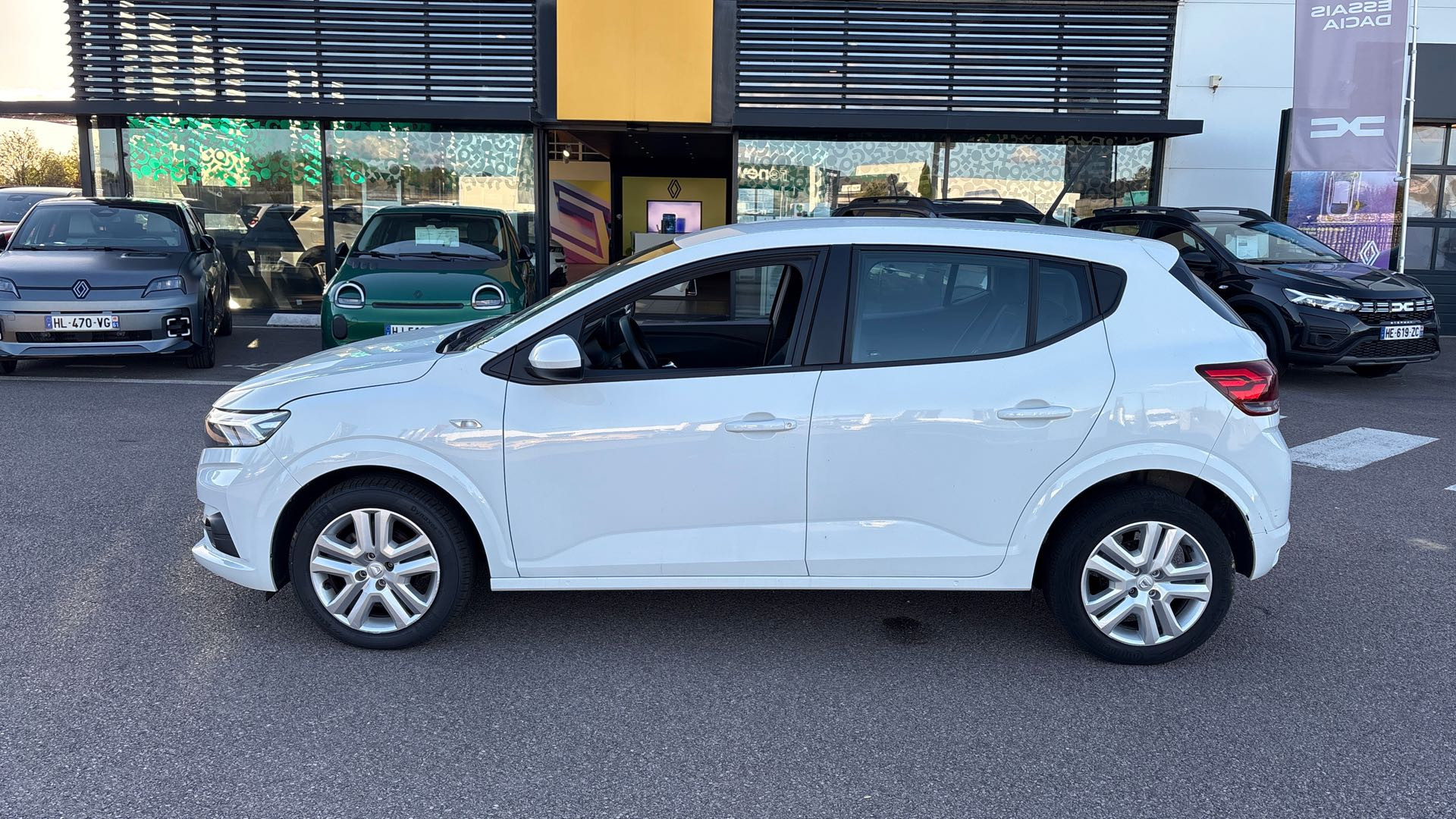 Vente en ligne Dacia Sandero  ECO-G 100 au prix de 12 990 €