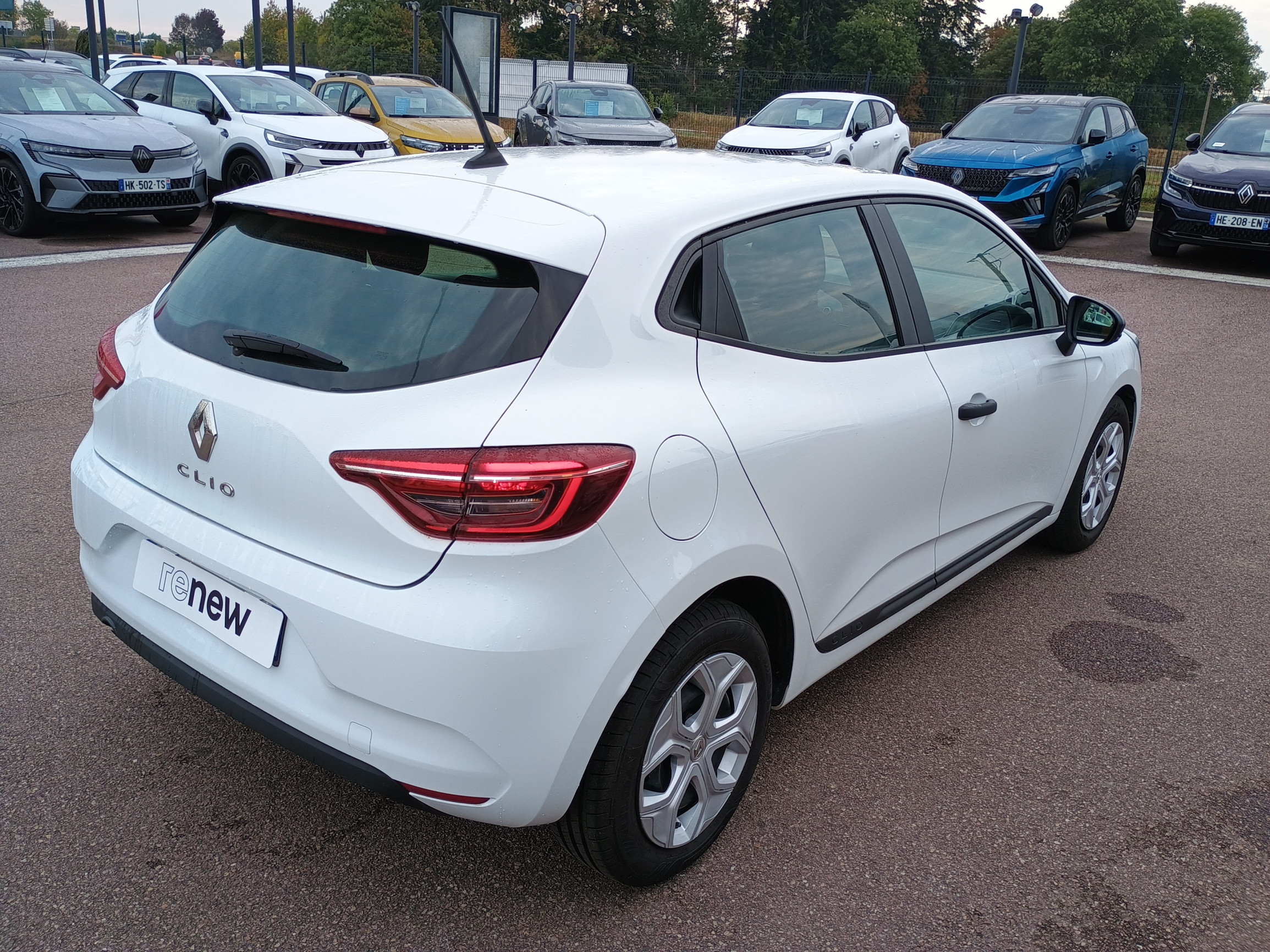 Vente en ligne Renault Clio 5 Clio SCe 65 - 21N au prix de 11 990 €