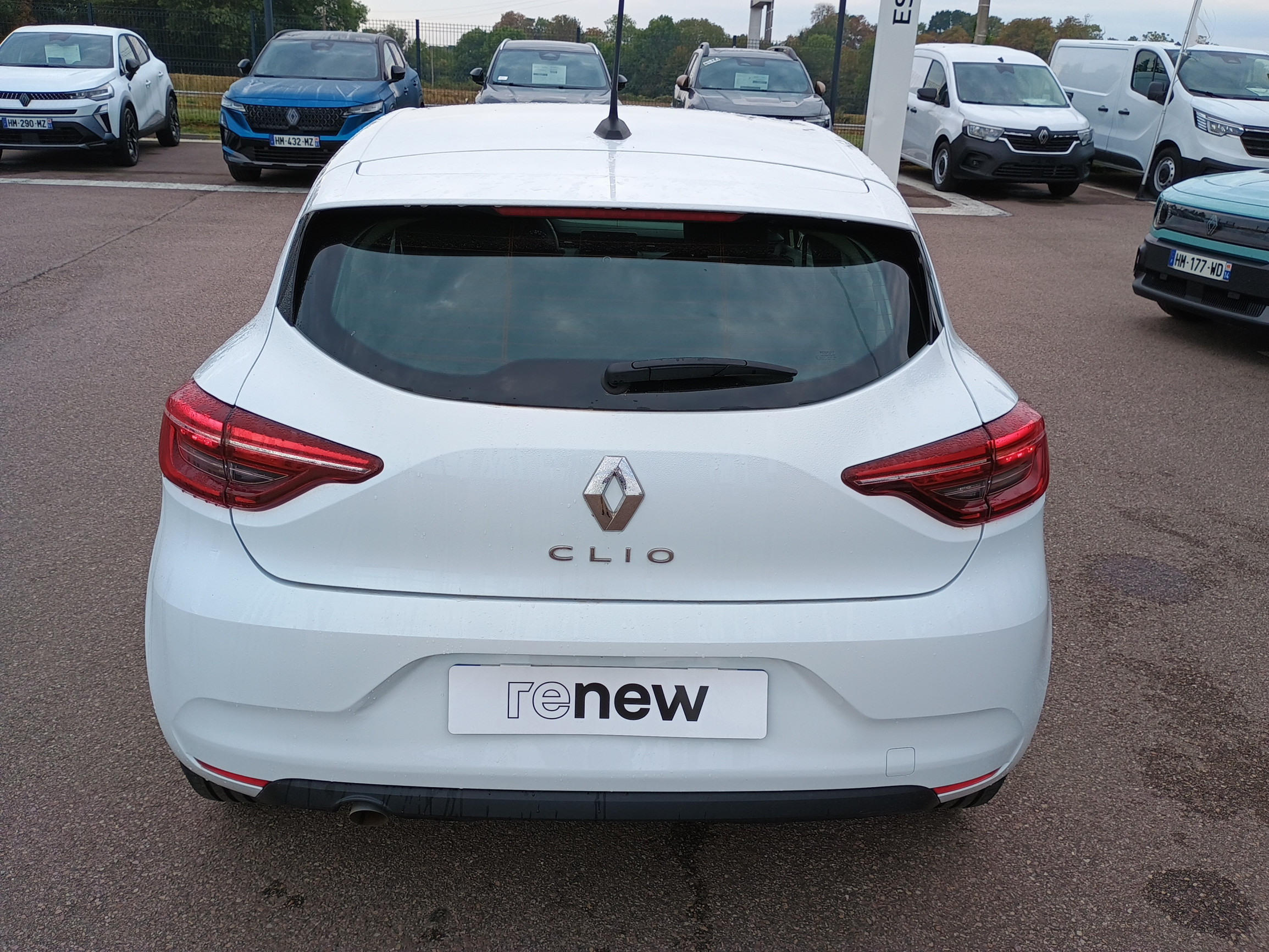 Vente en ligne Renault Clio 5 Clio SCe 65 - 21N au prix de 11 990 €