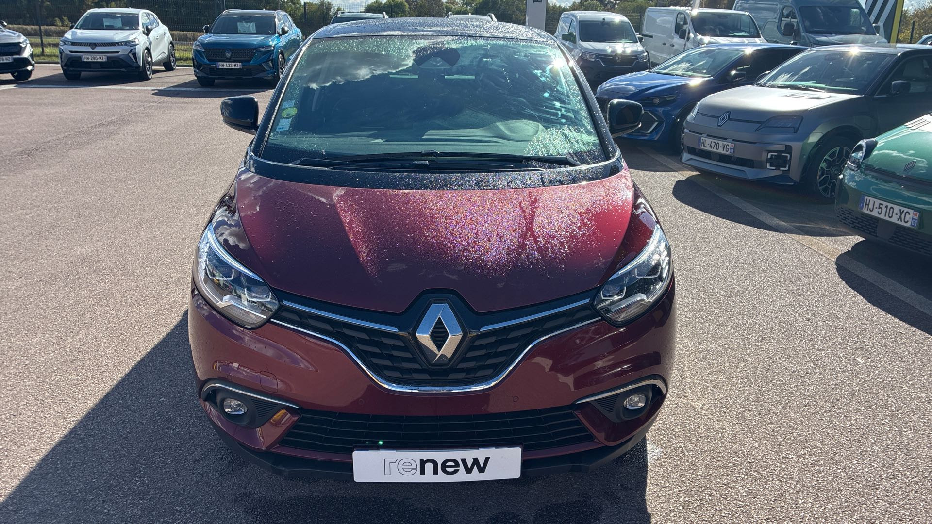Vente en ligne Renault Grand Scenic 4 Grand Scenic Blue dCi 120 EDC au prix de 16 490 €