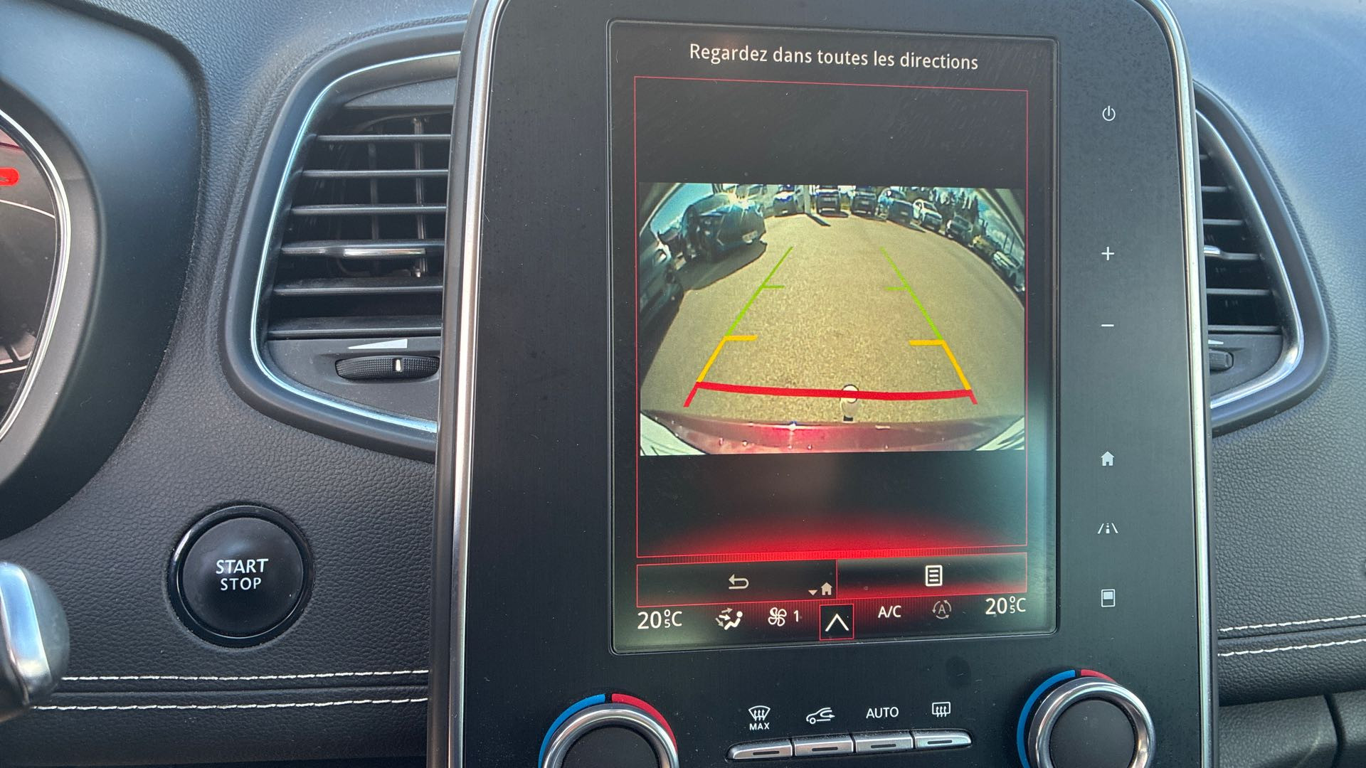 Vente en ligne Renault Grand Scenic 4 Grand Scenic Blue dCi 120 EDC au prix de 16 490 €