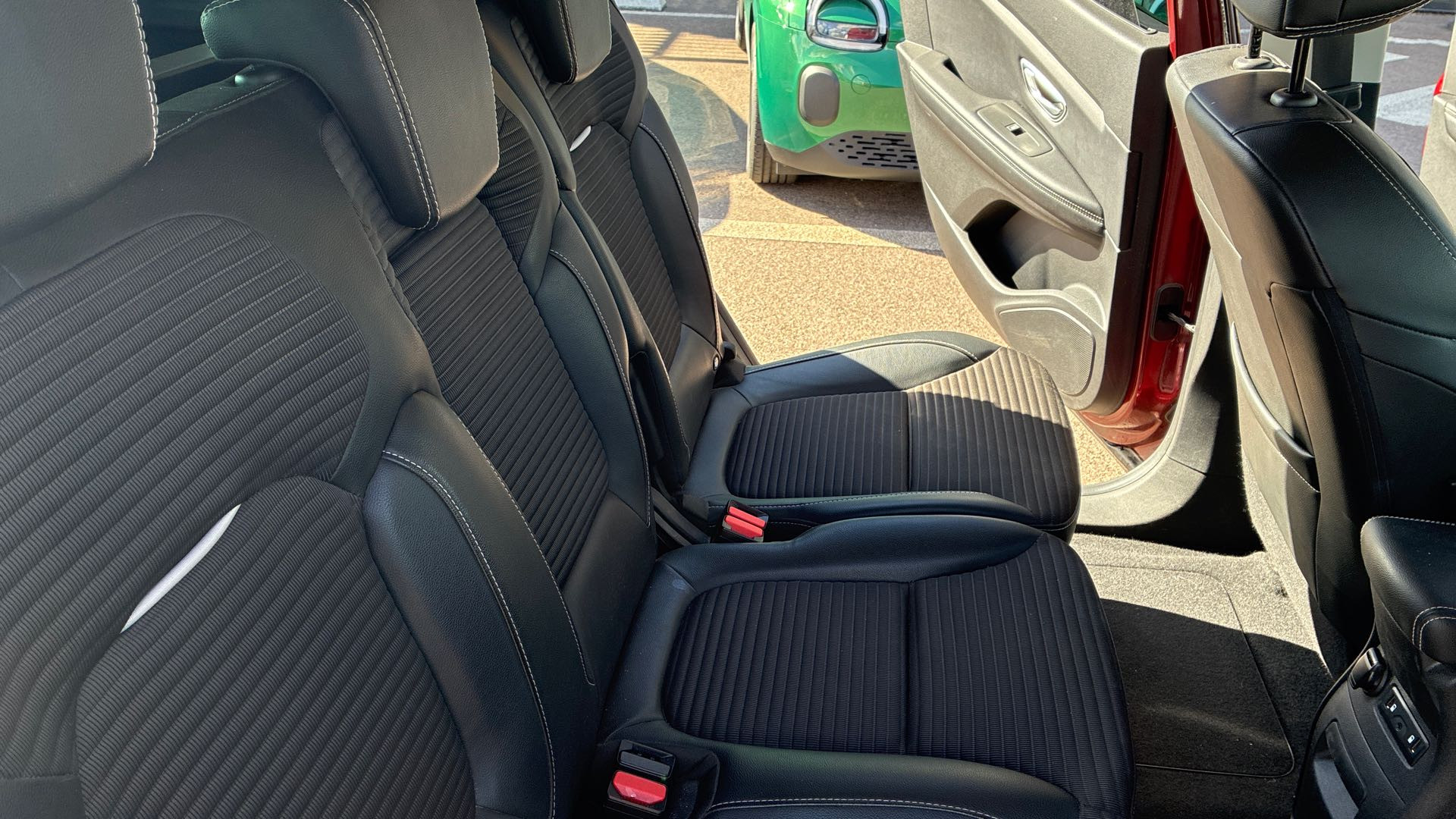 Vente en ligne Renault Grand Scenic 4 Grand Scenic Blue dCi 120 EDC au prix de 16 490 €