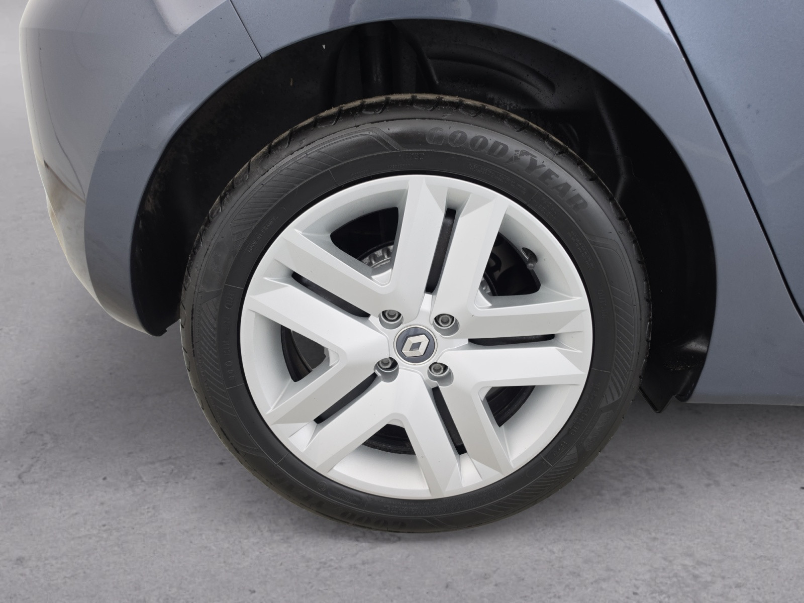 Vente en ligne Renault Clio 5 Clio TCe 100 GPL - 21N au prix de 13 990 €
