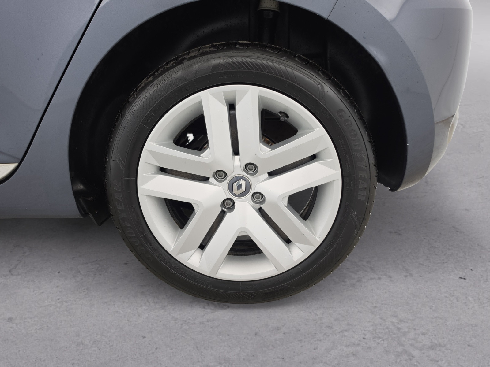 Vente en ligne Renault Clio 5 Clio TCe 100 GPL - 21N au prix de 13 990 €