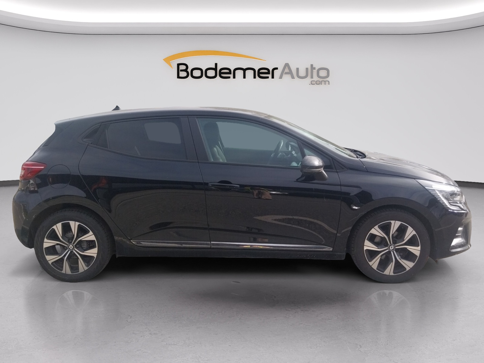 Vente en ligne Renault Clio 5 Clio TCe 100 GPL au prix de 14 390 €