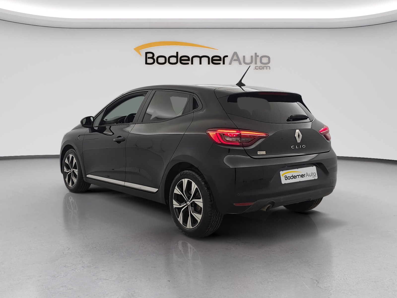 Vente en ligne Renault Clio 5 Clio TCe 100 GPL au prix de 14 390 €