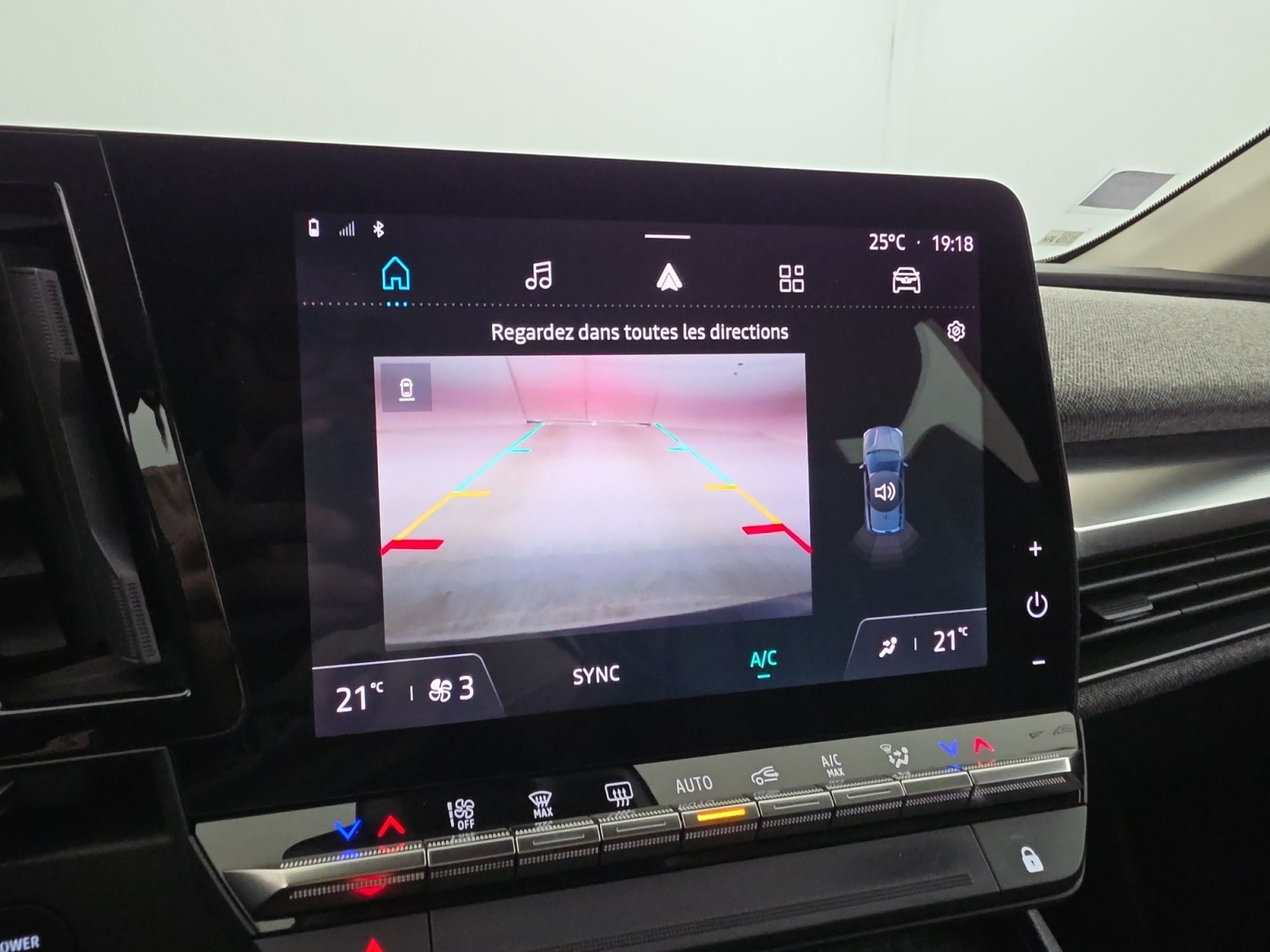 Vente en ligne Renault Megane E-Tech  EV40 130ch standard charge au prix de 18 991 €