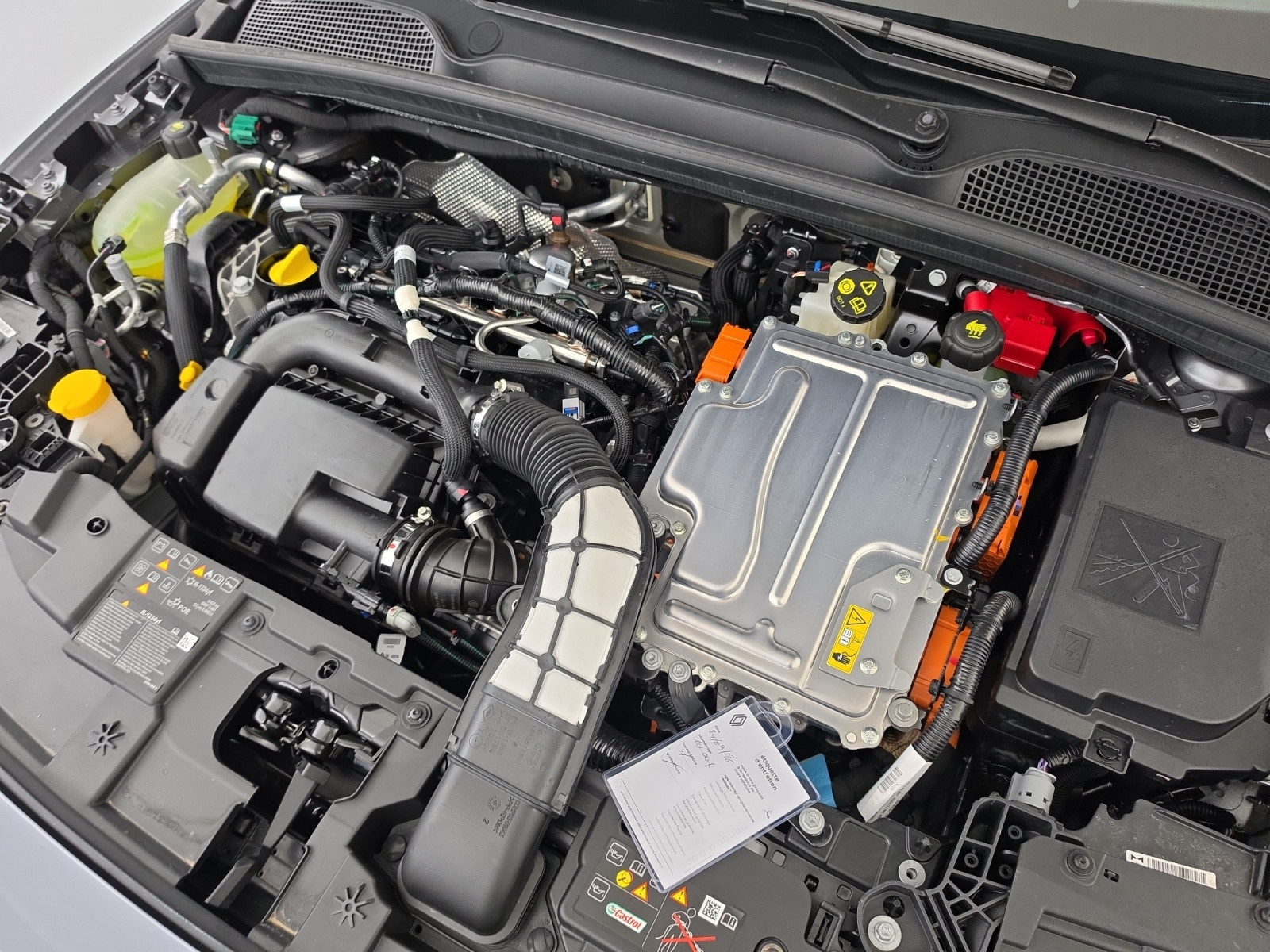 Vente en ligne Renault Clio 6 Clio E-Tech full hybrid 160 ch au prix de 28 990 €