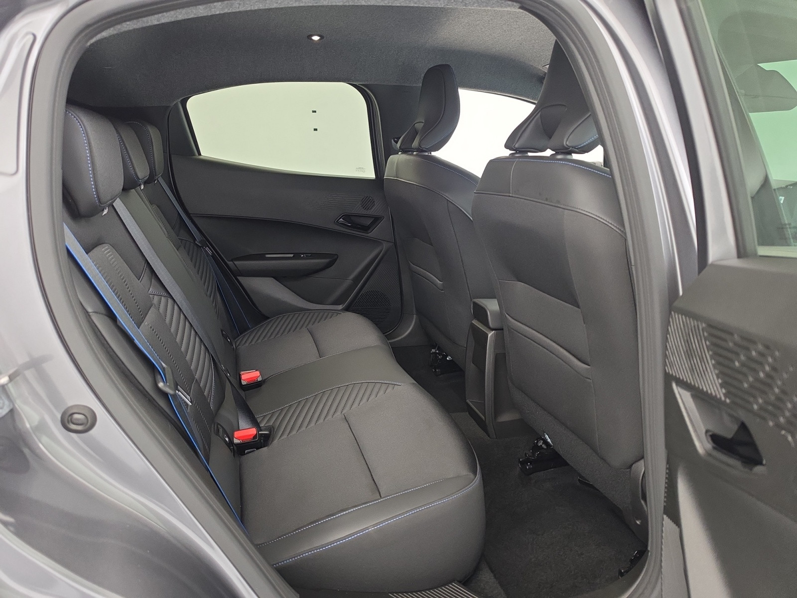 Vente en ligne Renault Clio 6 Clio E-Tech full hybrid 160 ch au prix de 28 990 €