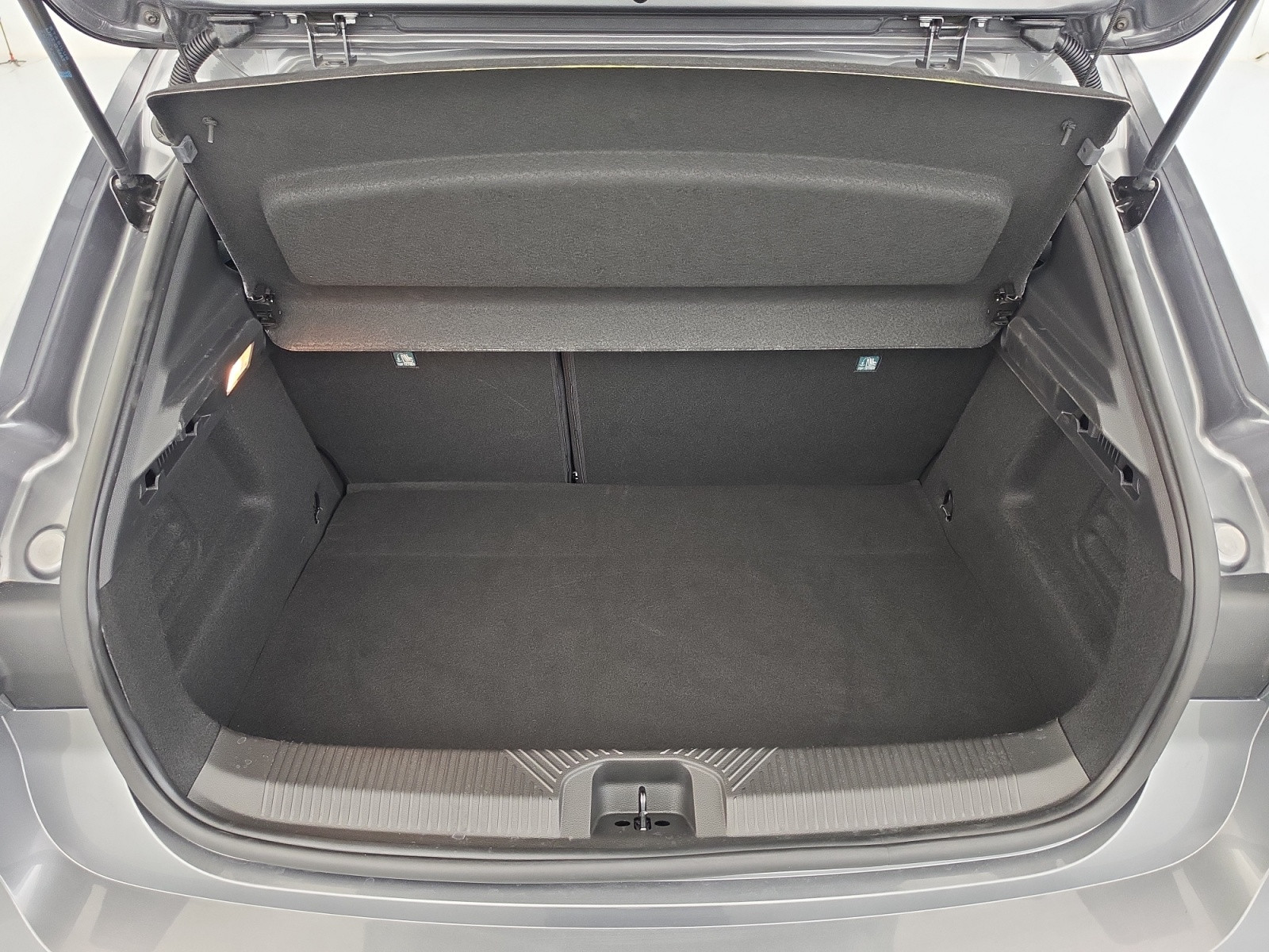 Vente en ligne Renault Clio 6 Clio E-Tech full hybrid 160 ch au prix de 28 990 €
