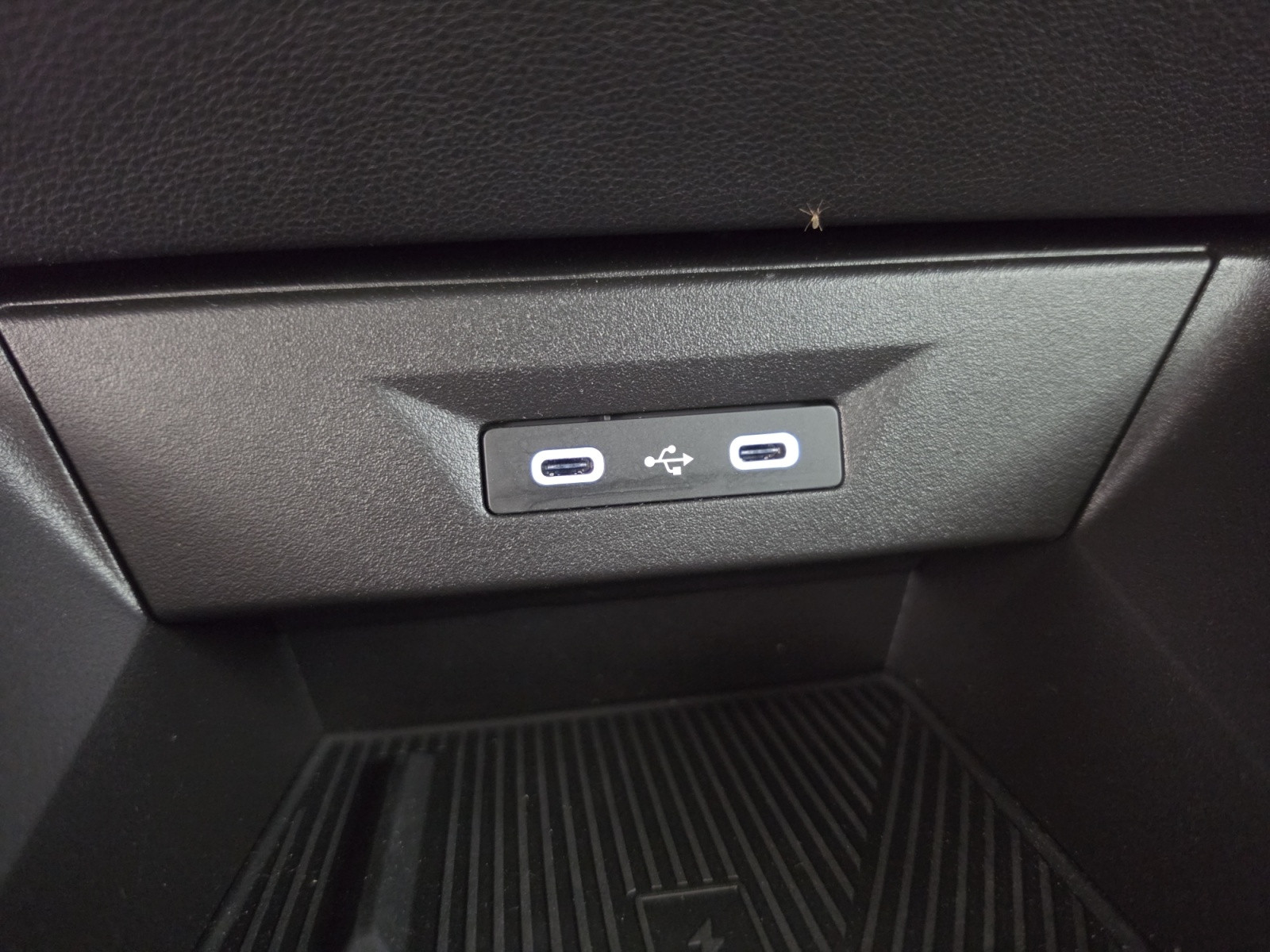 Vente en ligne Renault Clio 6 Clio E-Tech full hybrid 160 ch au prix de 28 990 €